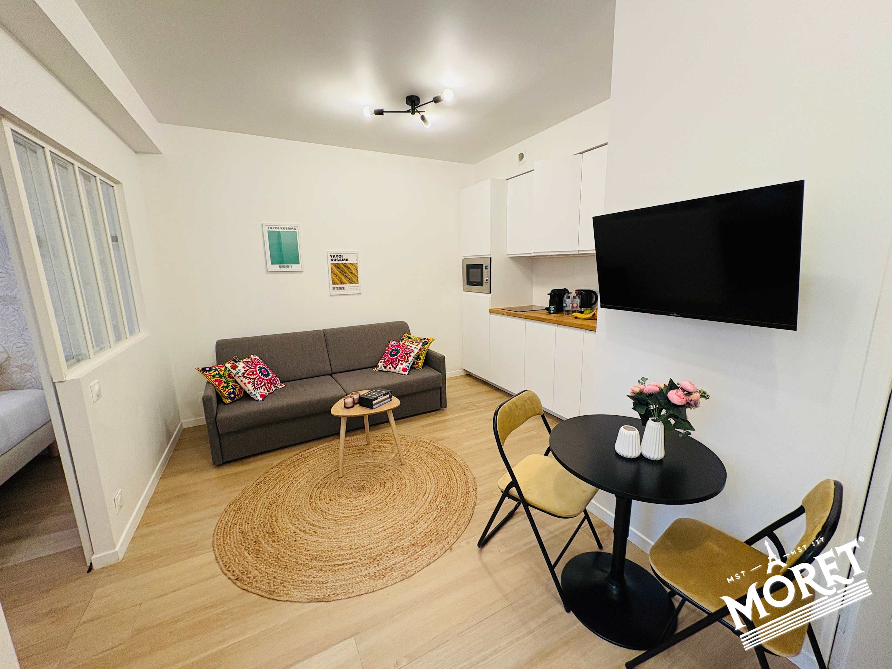 Moret Art Flats 1 Bedroom AC Patio Terrace — Paris, Île-de-France — vacation rental