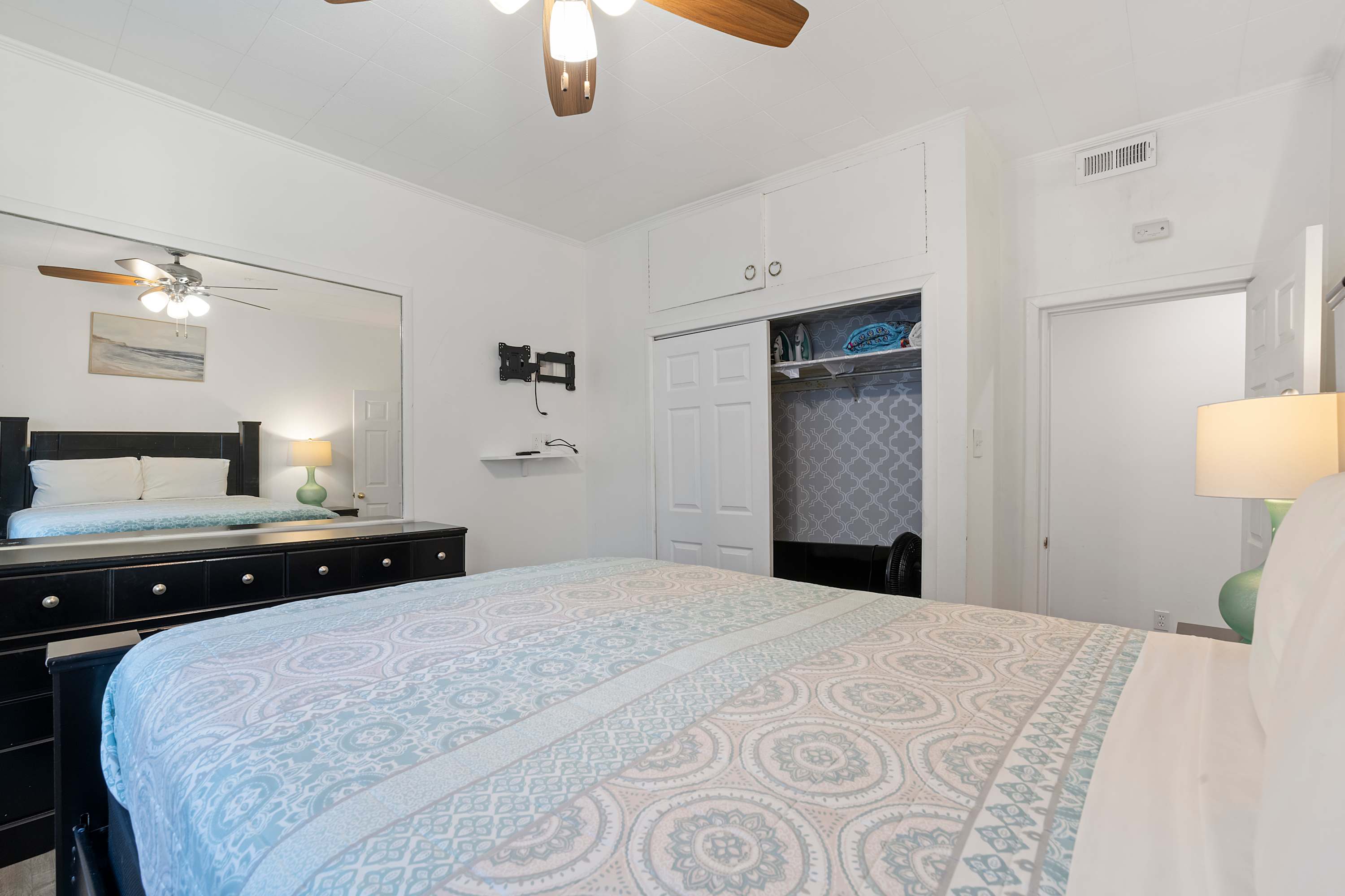 Oversized Family Beach Block Duplex with Game Room - Foto 17
