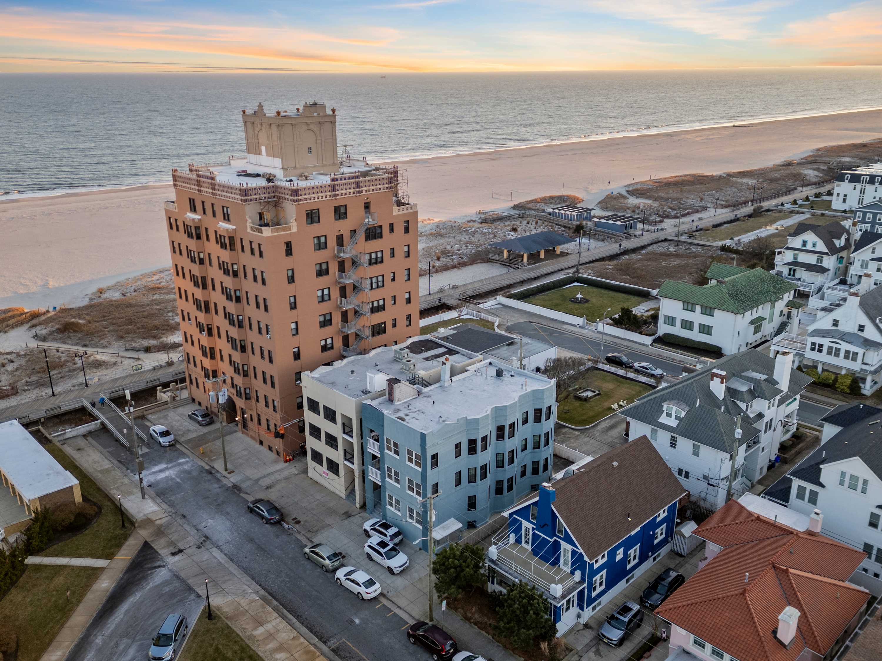 Oversized Family Beach Block Duplex with Game Room - Foto 41