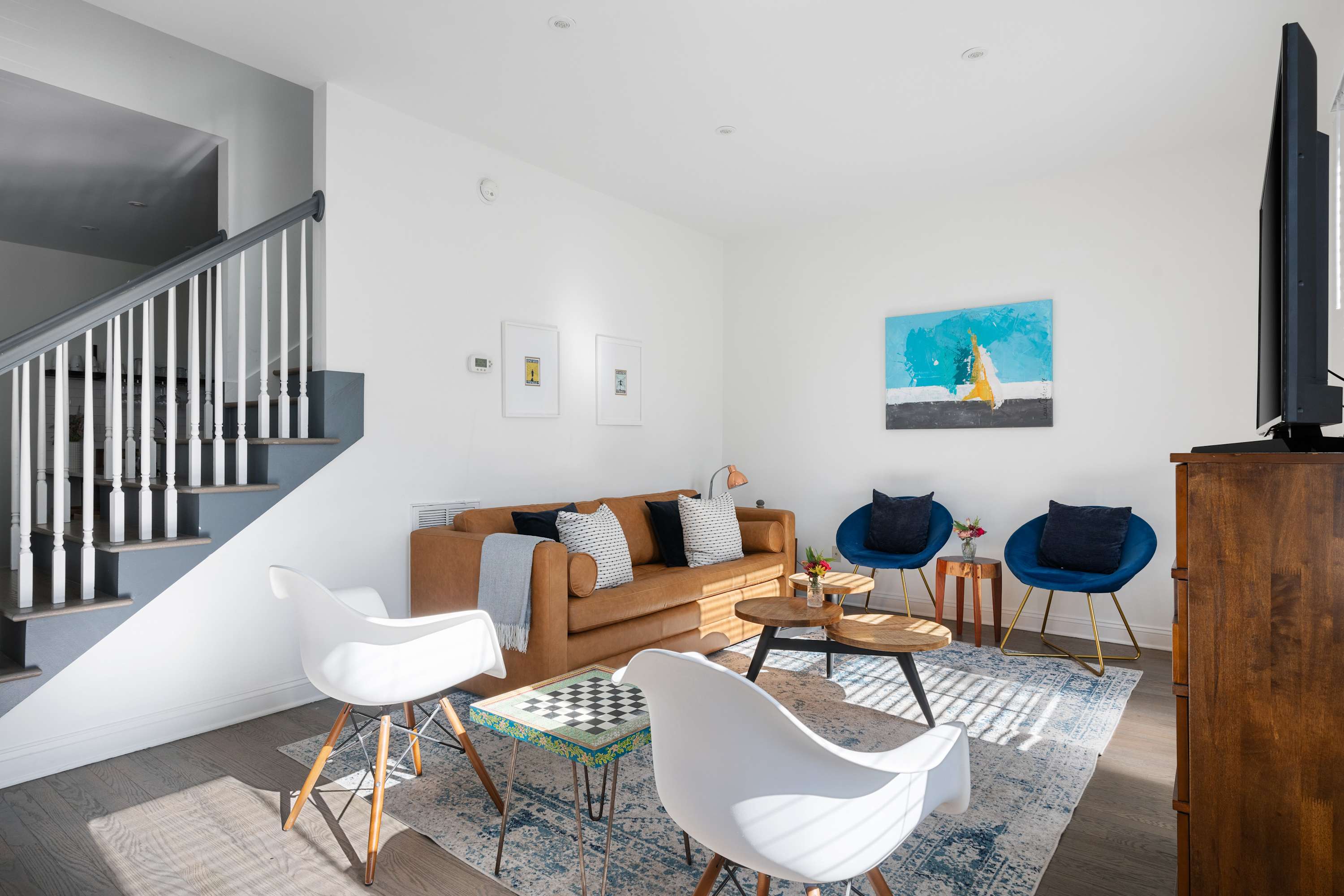 Spacious living room #2 with seating for your group!