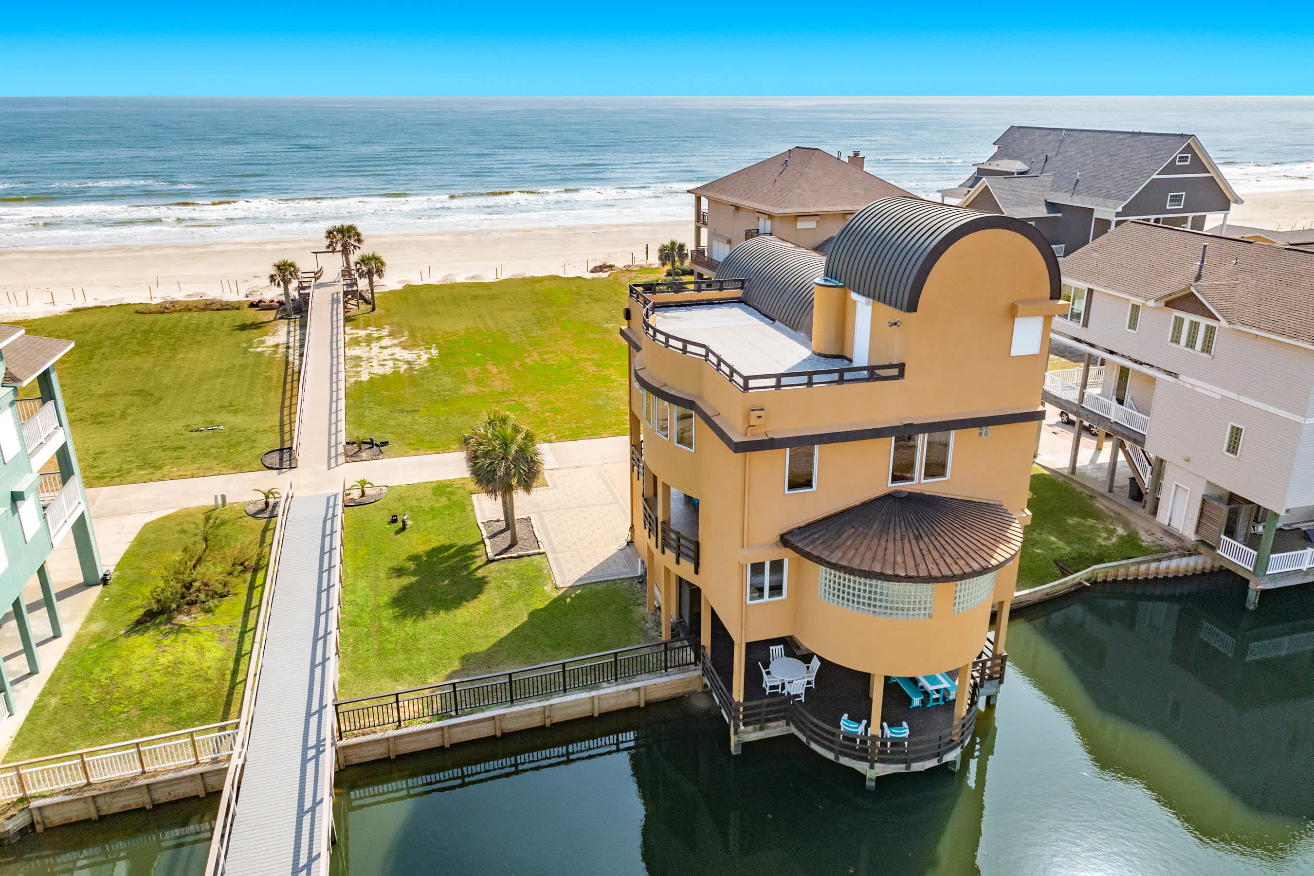 The Boardwalk Oceanfront Elevator BIG Beach Views