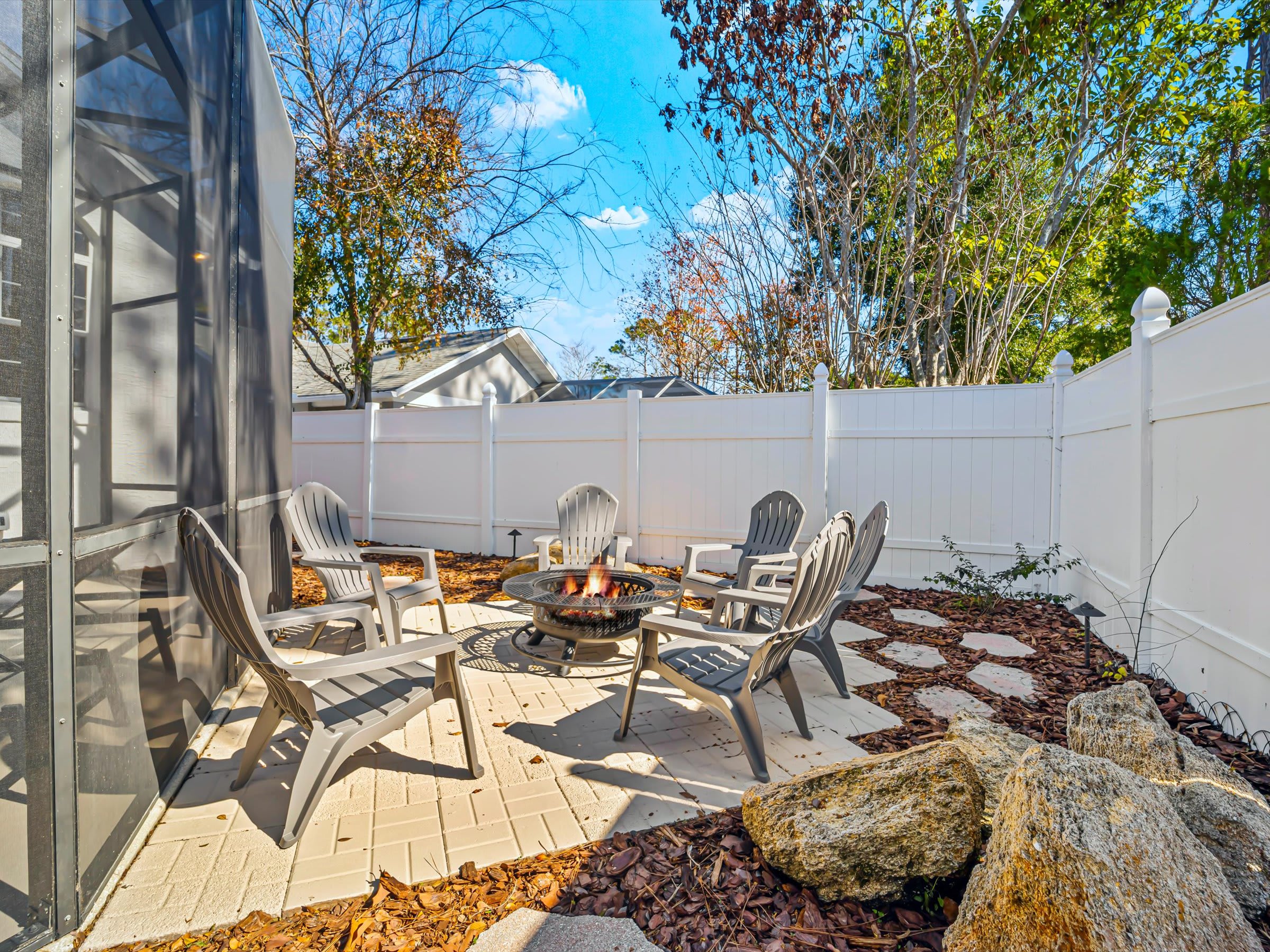 Luxury 5-Bedroom Retreat with Pool 3