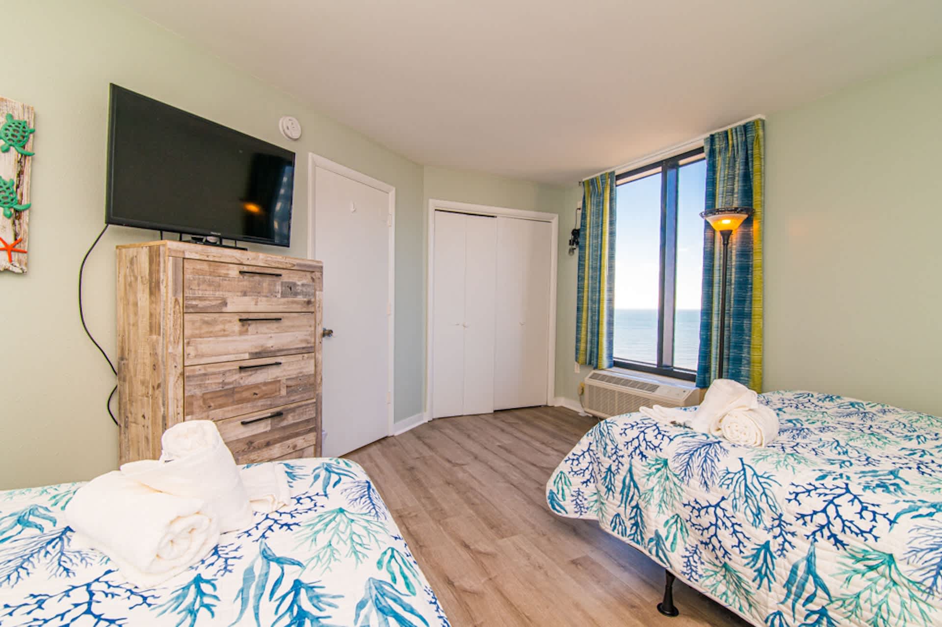 Pet Friendly Modern Oceanfront Suite