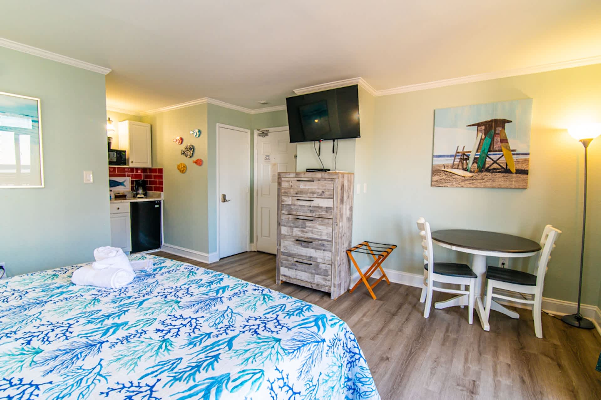 Oceanfront Pet Friendly Modern Suite