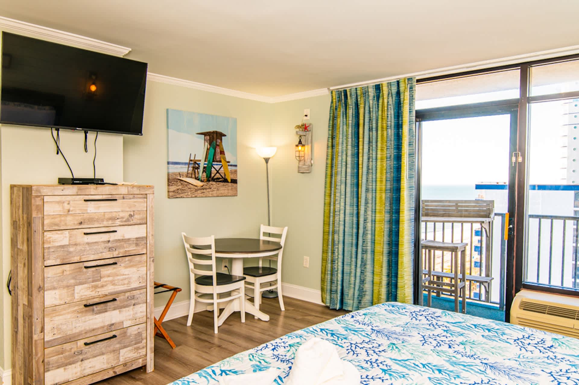 Oceanfront Pet Friendly Modern Suite