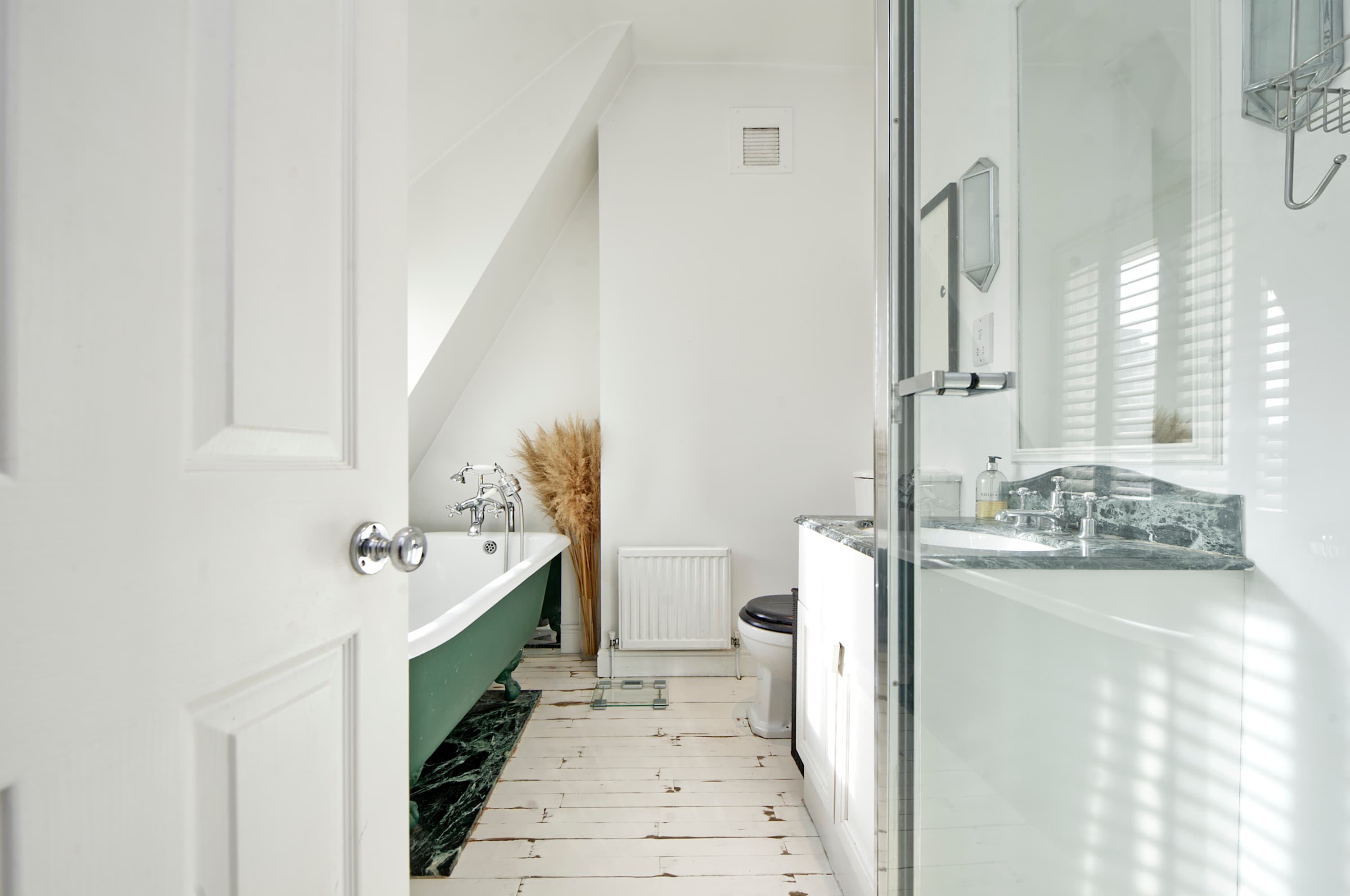 Contemporary 1 bed apartment, Chelsea in Elm Park Gardens 51 SW10 9PA - Property image 4 - VivreStays