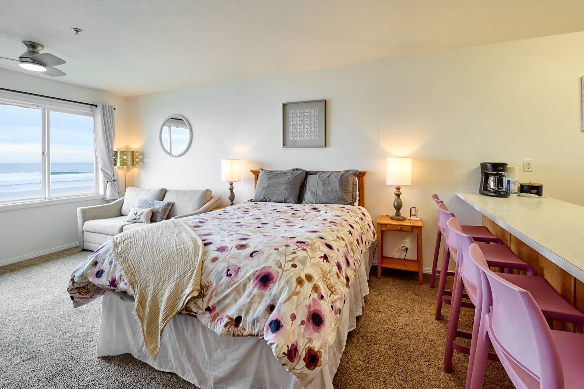 Oceanfront Suite With Beach Access - Pool and Sauna! 6