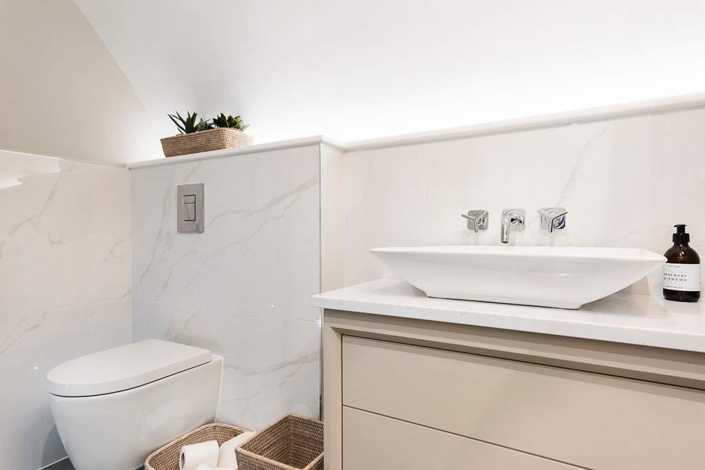 View Wine Vaults with Hot Tub & Private Courtyard in Walcot Street 114 BA1 5BG Wine Vaults with Hot Tub & Private Courtyard in Walcot Street 114 BA1 5BG - Property image 19 - VivreStays