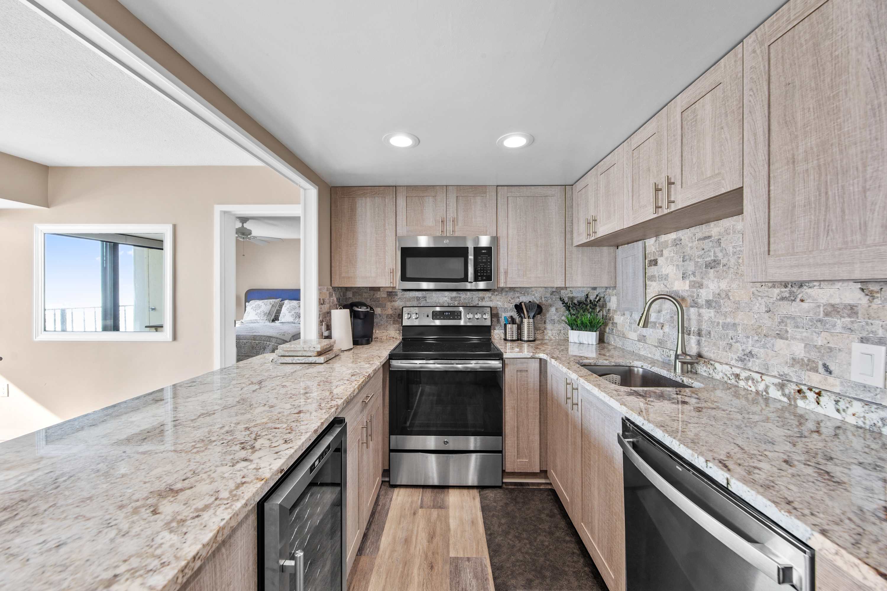 9400 Building #1506 | Oceanview | Great location