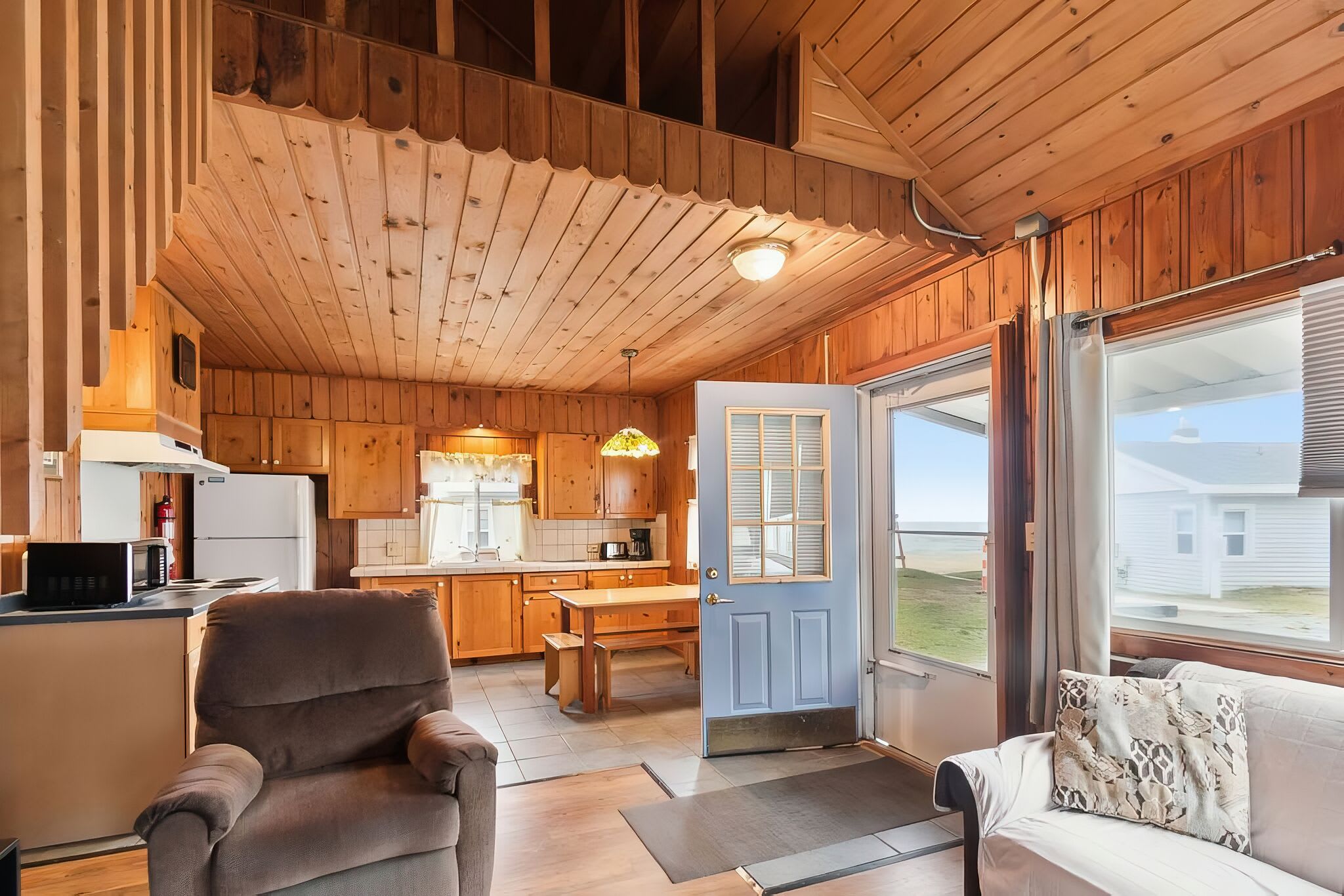 Lakefront Cottages 4 & 5 - 6BR Retreat for 12 β Greenbush, MI β vacation rental