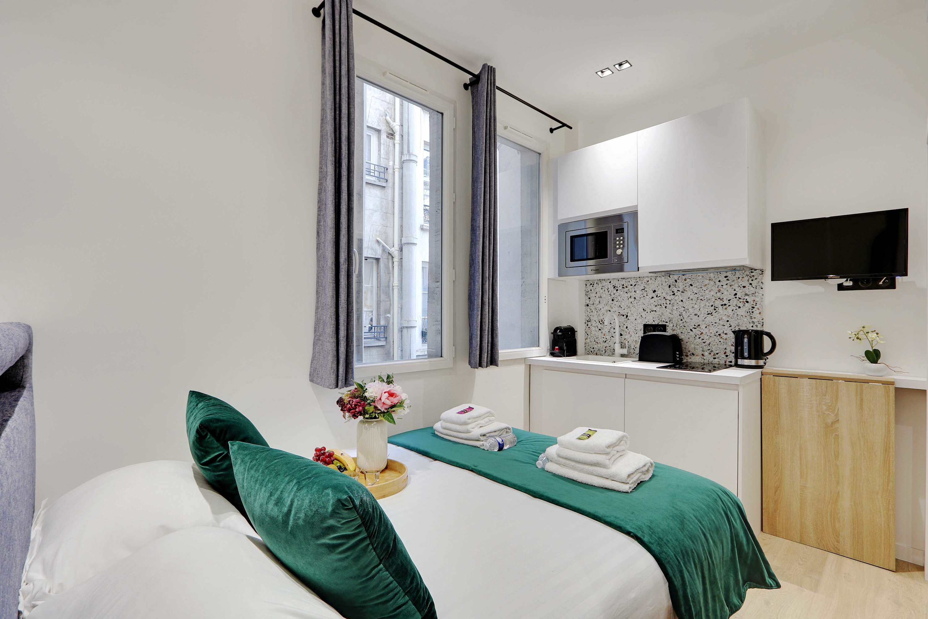Charming AC Studio Center of Paris — Paris, Île-de-France — vacation rental