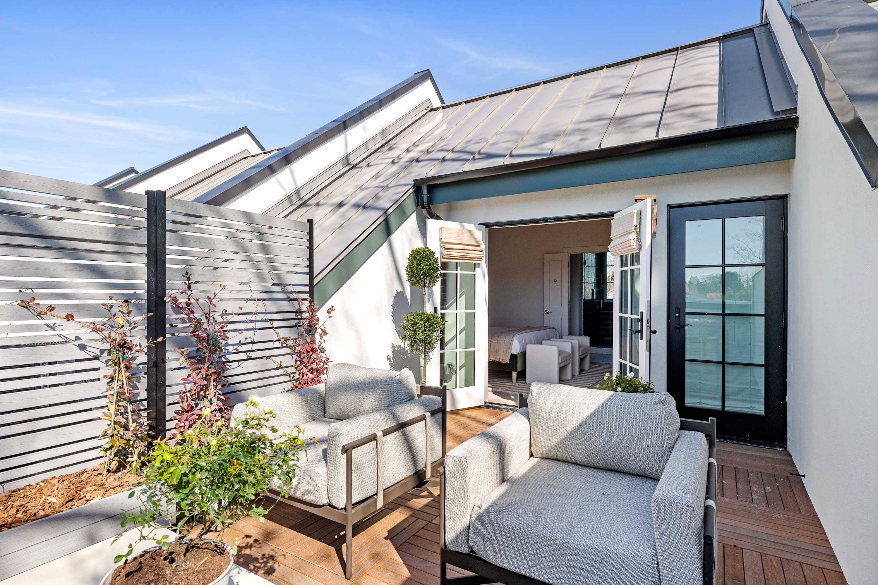 Plenty of outdoor seating on the rooftop! 