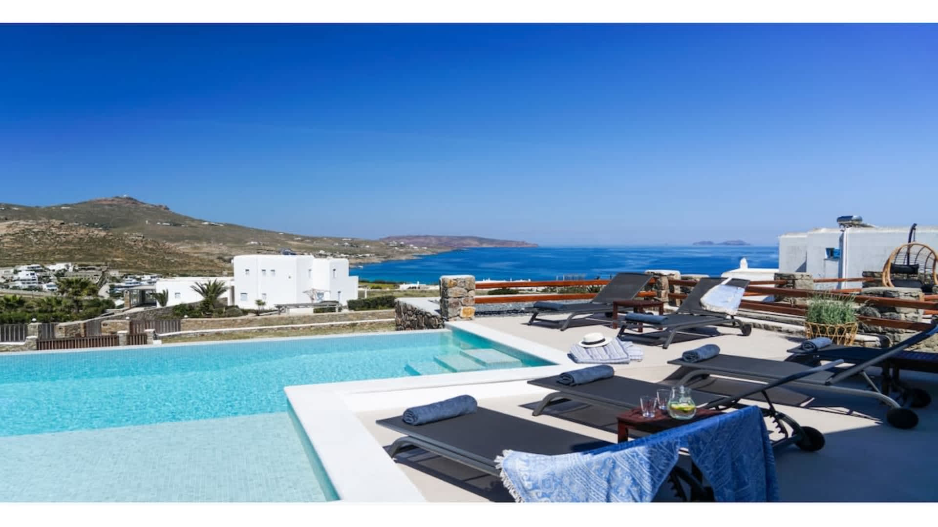 Luxury White Villa w Private Pool in Mikonos — holiday rental in Mykonos