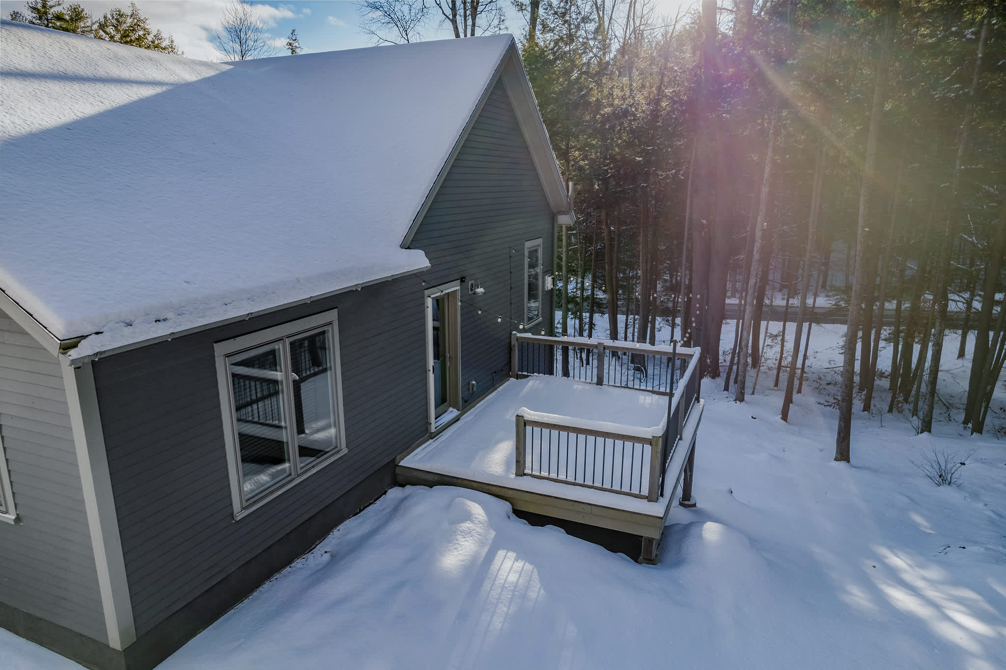 Fireplace, Woods, Club Access - Modern Quechee