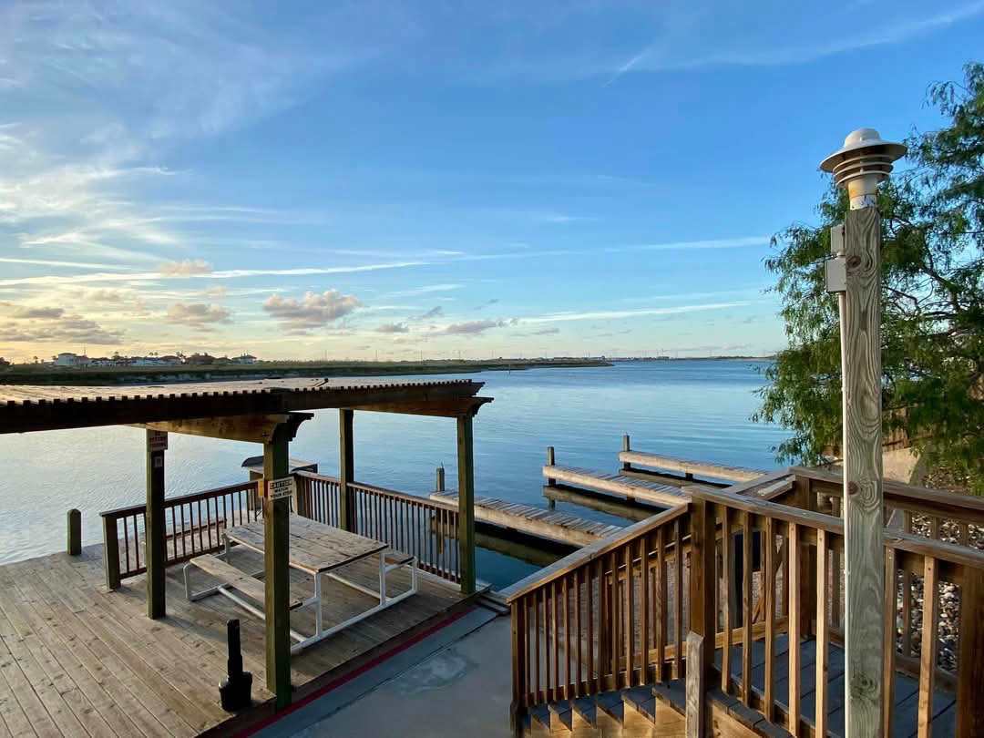 Padre Getaway- Fishing Dock & Pool~2 Min to Beach — Corpus Christi, TX — vacation rental