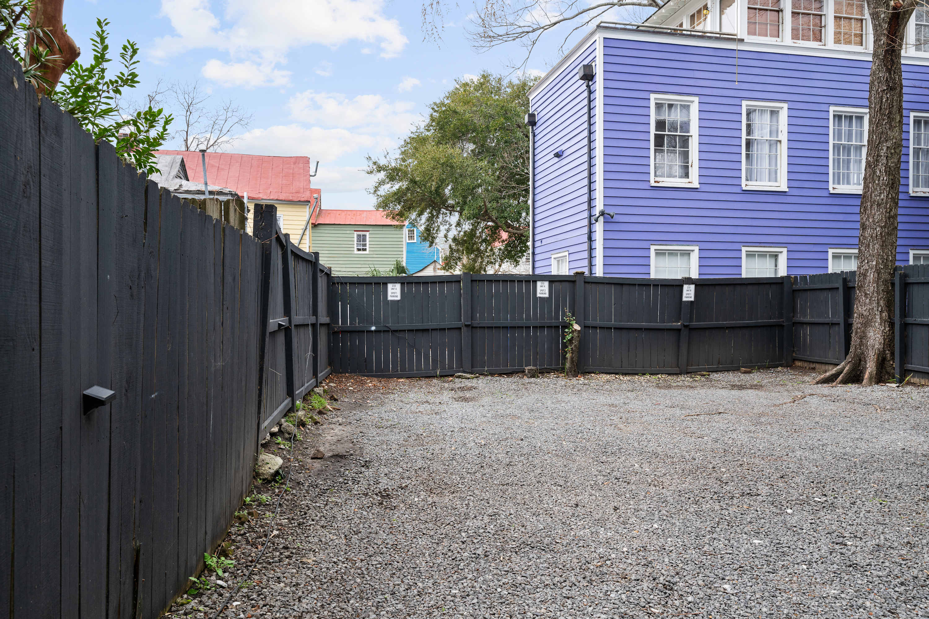 Private driveway for off-street parking!