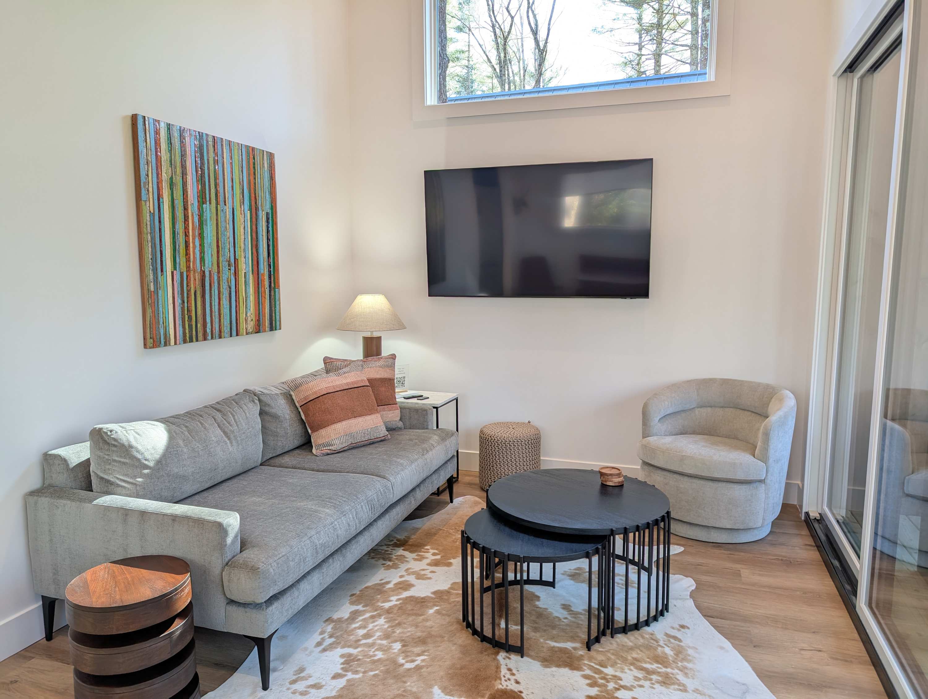 Modern 2BR Cabin near Highlands · Bright Interior & Forest Views in Highlands, NC