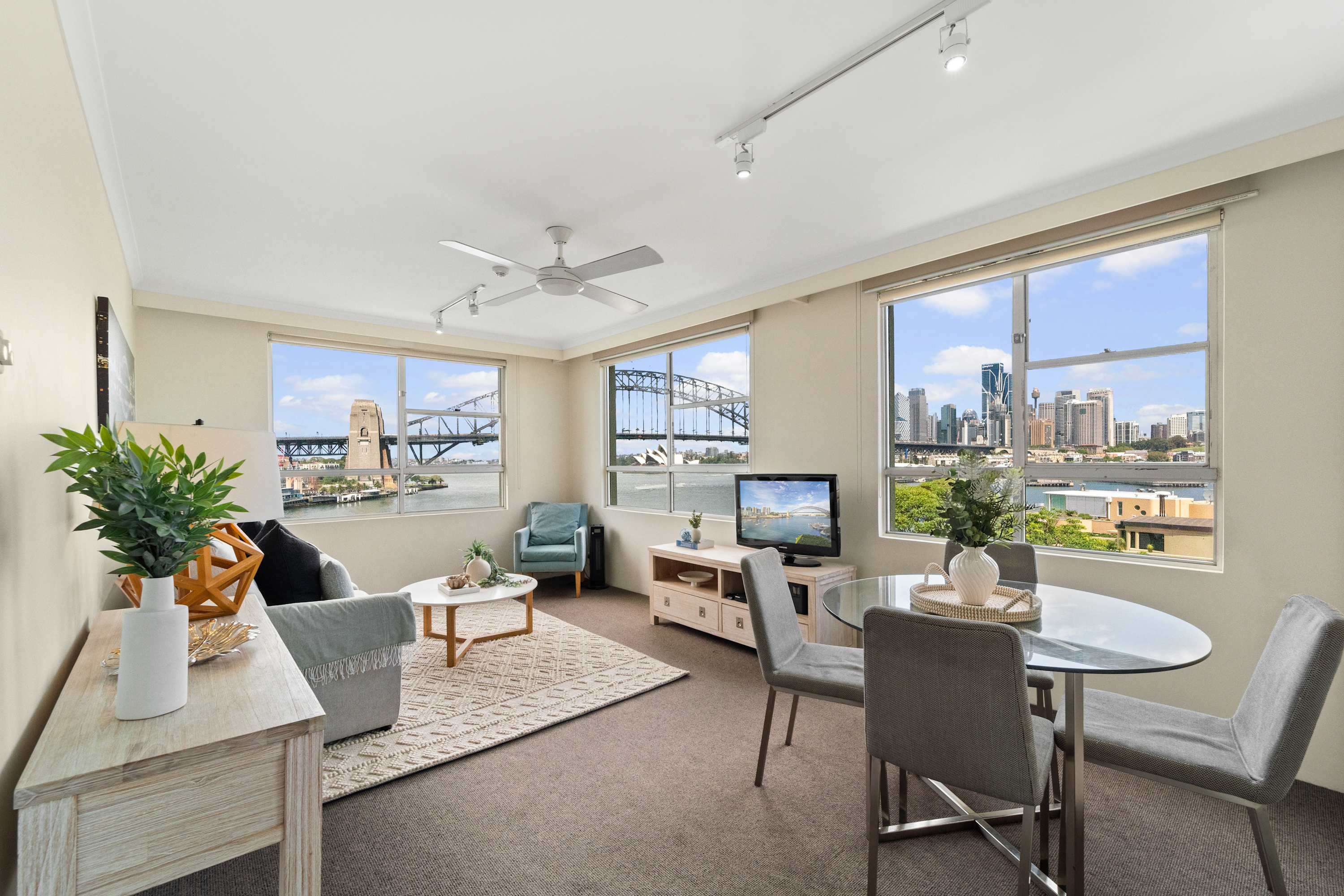 Harbourside 43