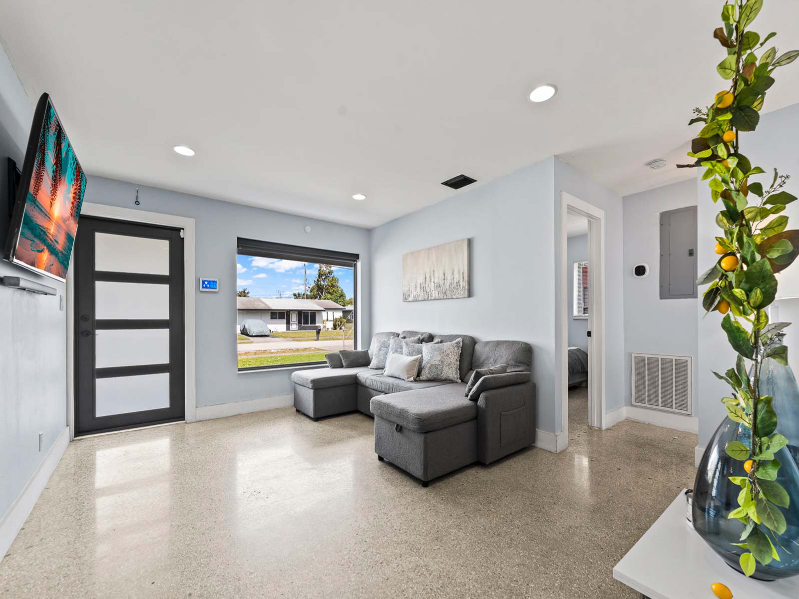 Luxury Stay with Filtered Water & Pet-Friendly Fun!