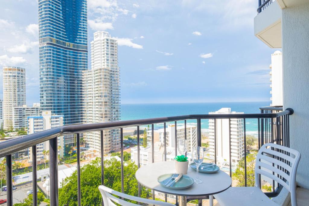 Level 22 Ocean View Studio — Surfers Paradise, Queensland — vacation rental