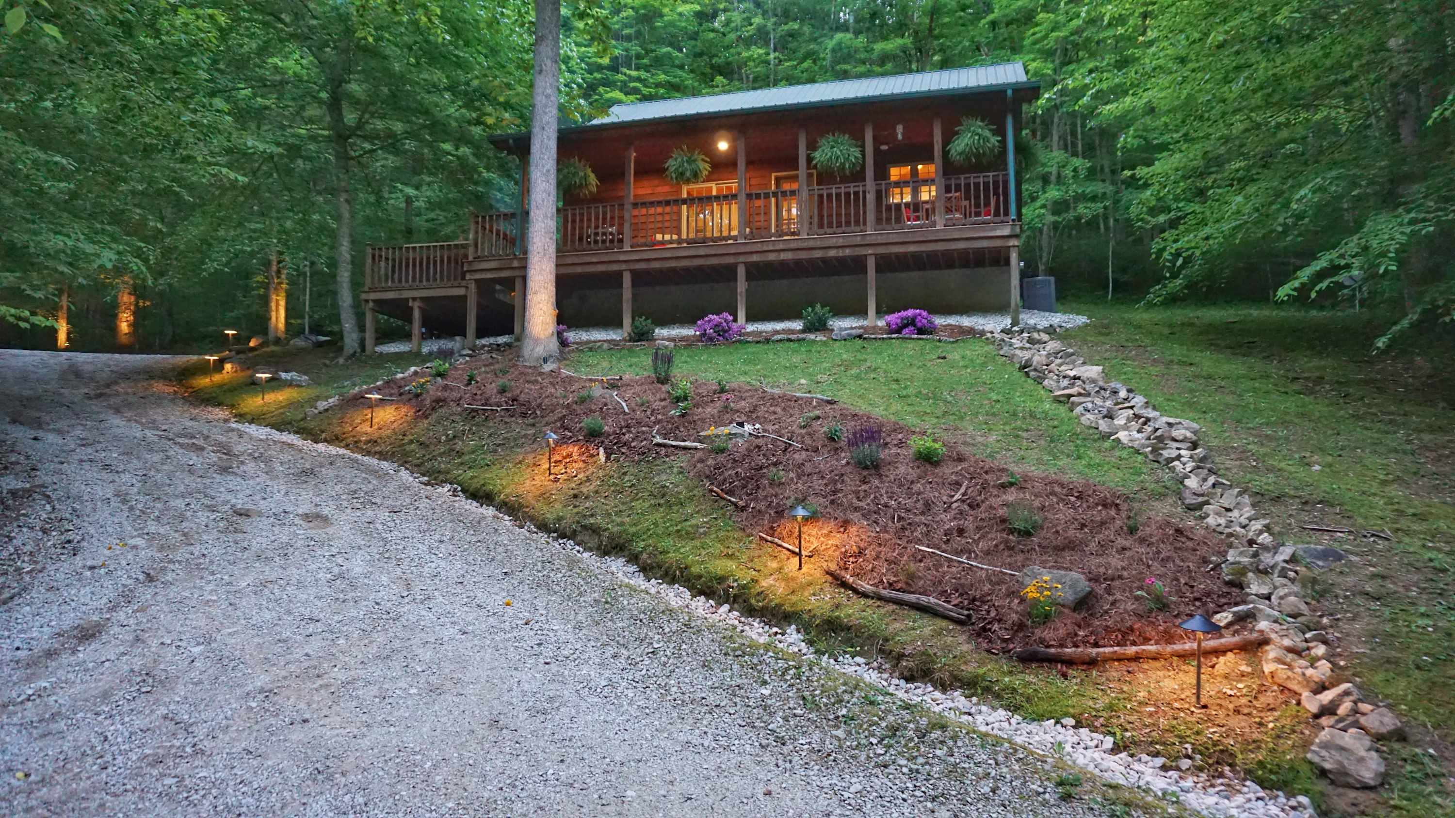 Appalachian Lookout RRG | Hot Tub | Wifi — Stanton, KY — vacation rental