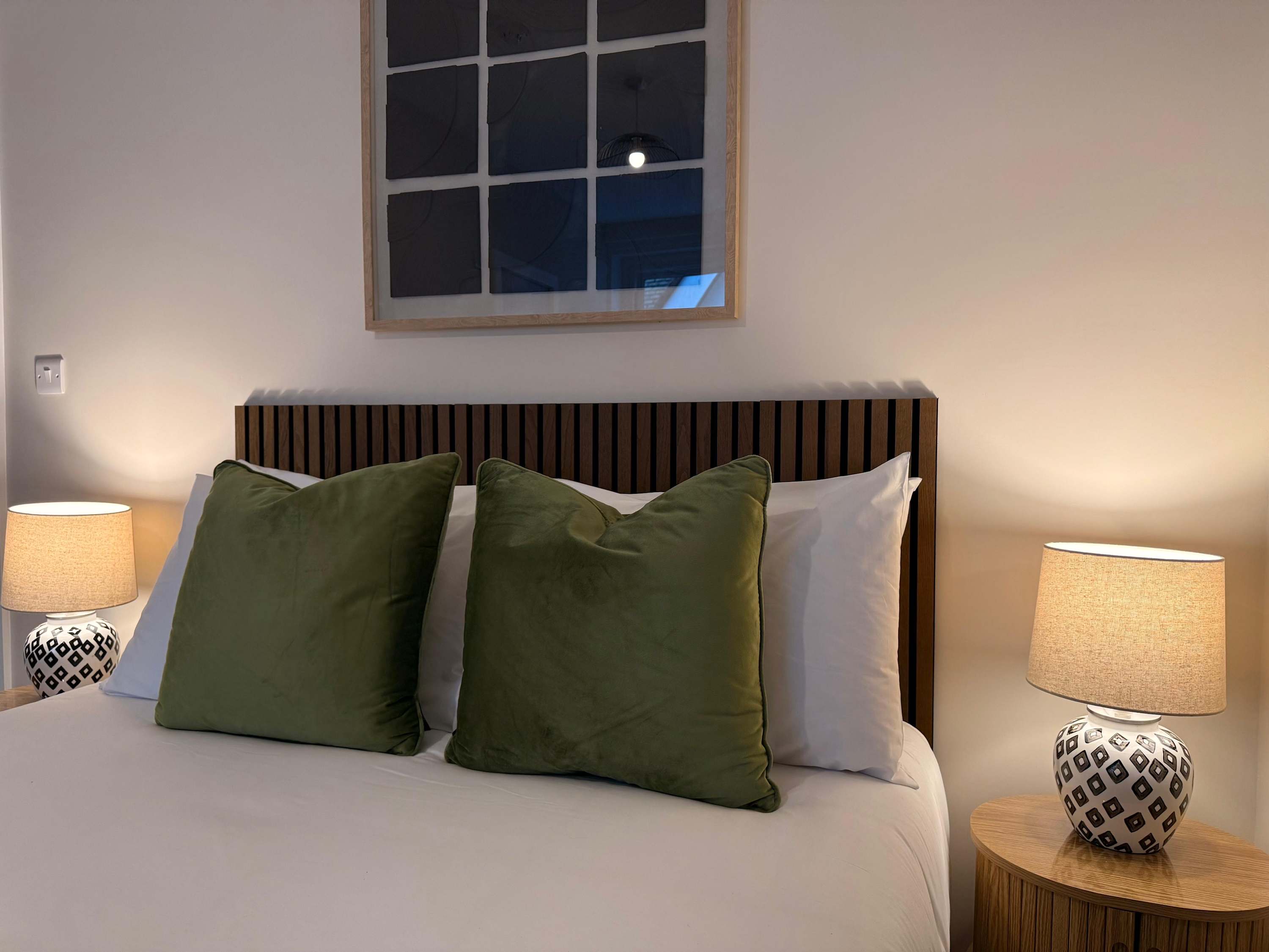 Cozy Double Room at The Shore - Photo 12