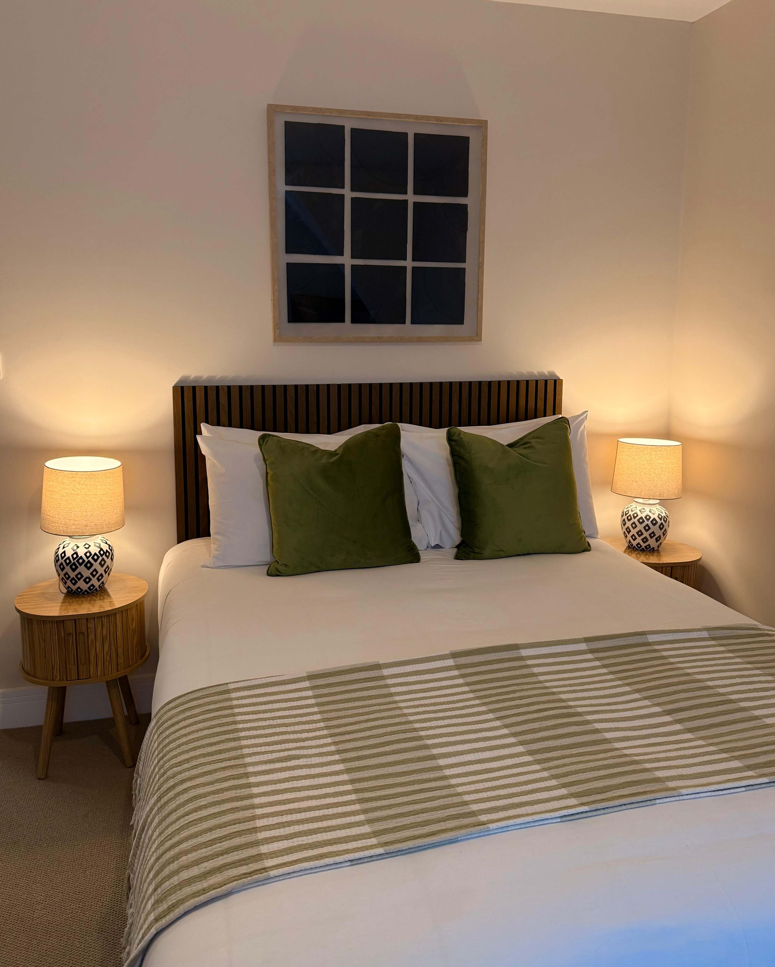 Cozy Double Room at The Shore - Photo 9