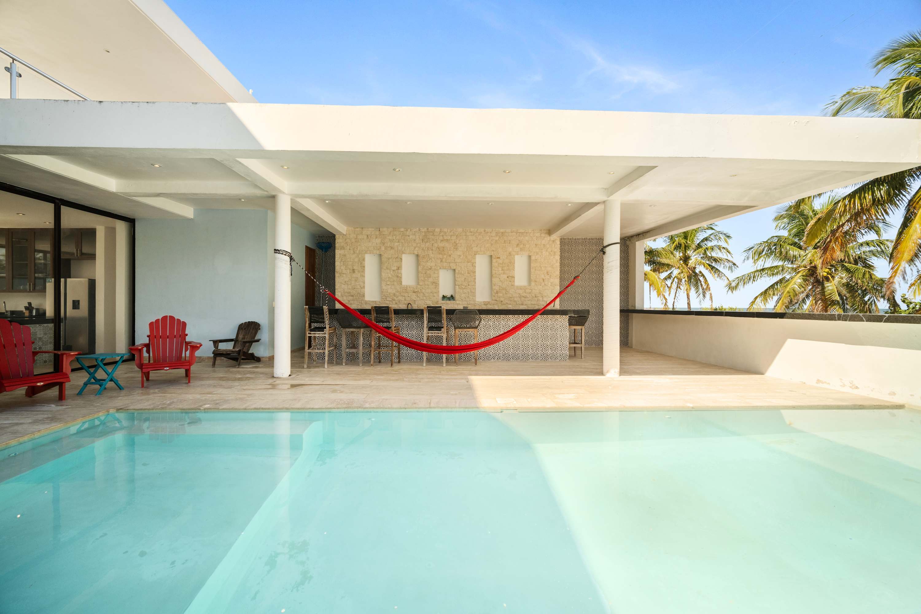 Exclusive Beachfront Escape | Modern Design, Pool & Fast WiFi 4