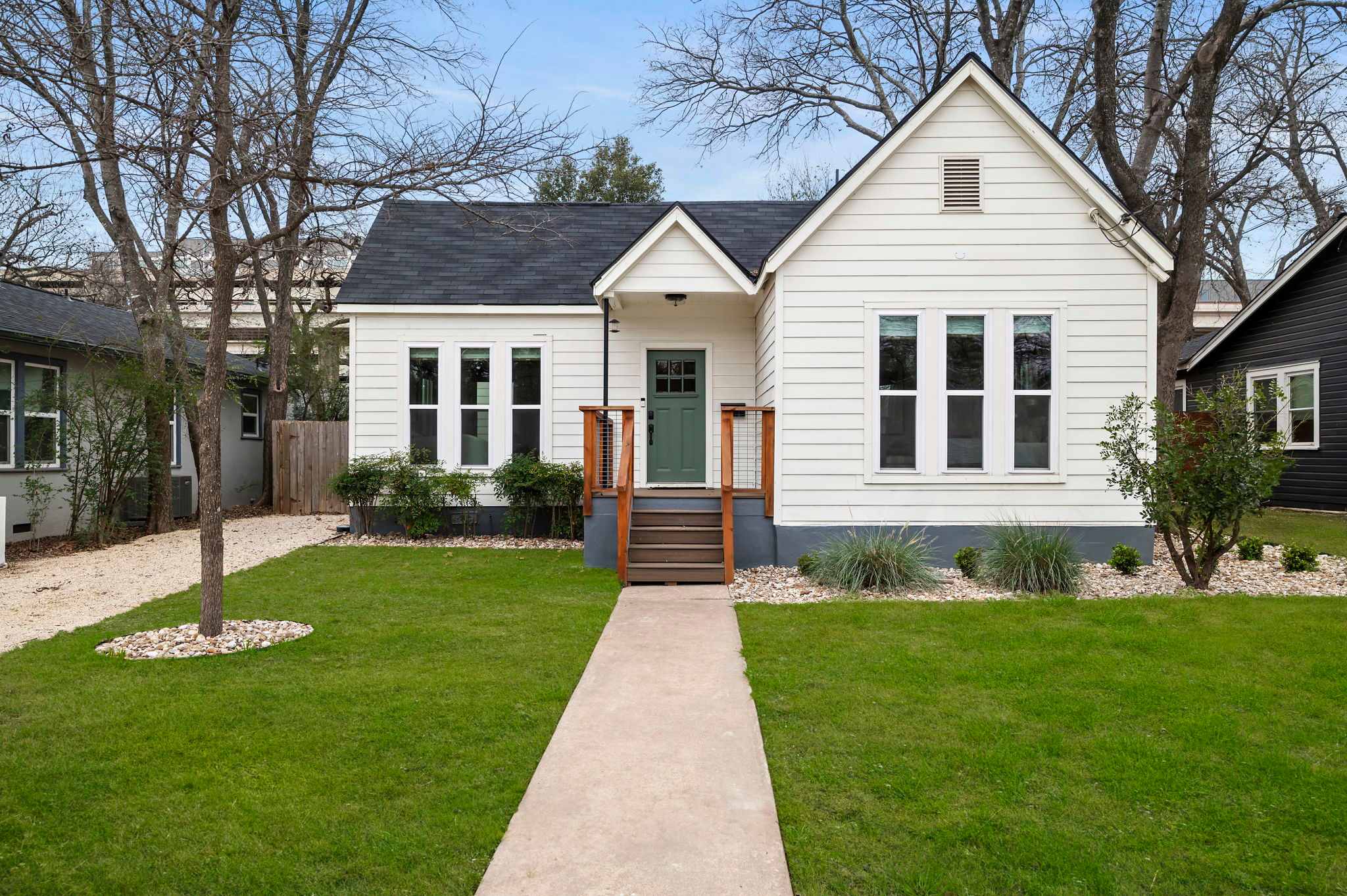 2 Bedroom Cherrywood Cottage | Firepit | Near UT