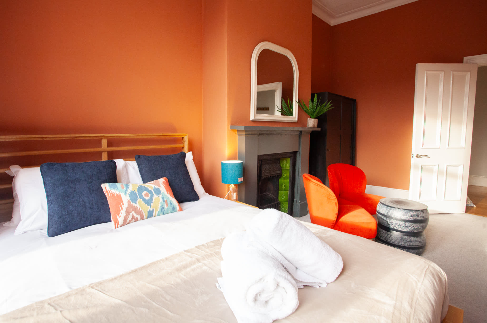 Bright and Spacious Flat in Trendy Finnieston in 964 Sauchiehall Street G3 7TH - Property image 33 - VivreStays