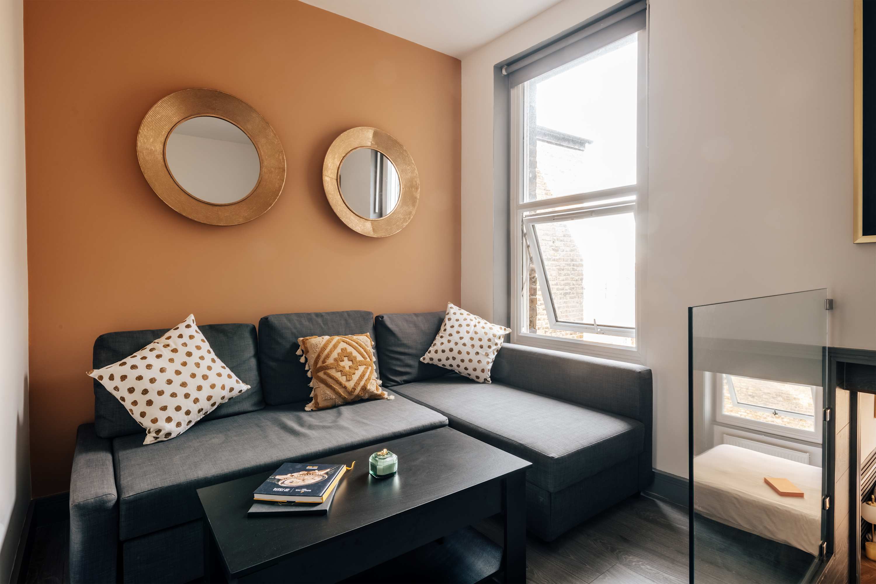 Modern and spacious duplex in Earls Court in Earls Court Road 207 SW5 9AN - Property image 9 - VivreStays