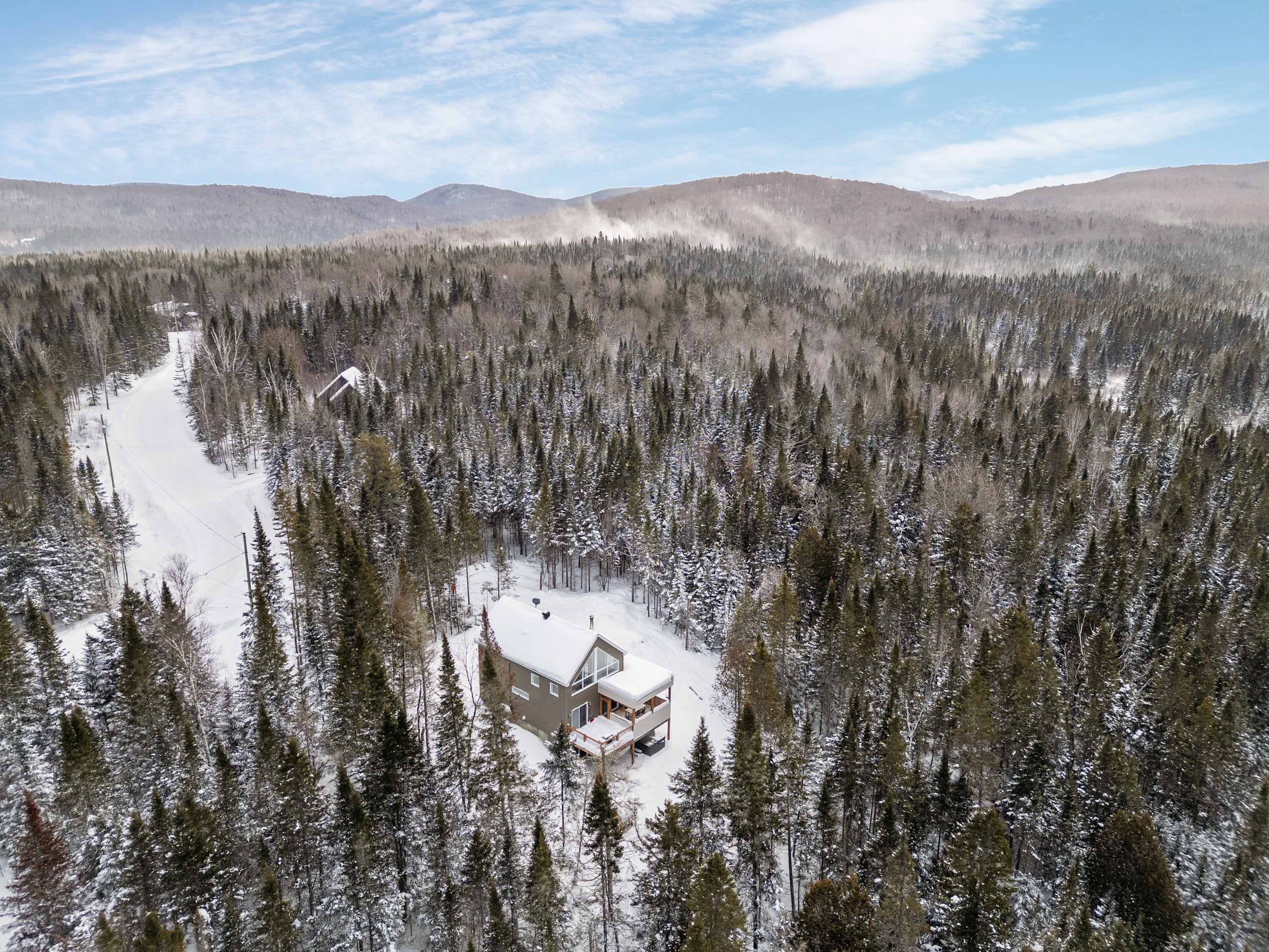 Chalet image 36
