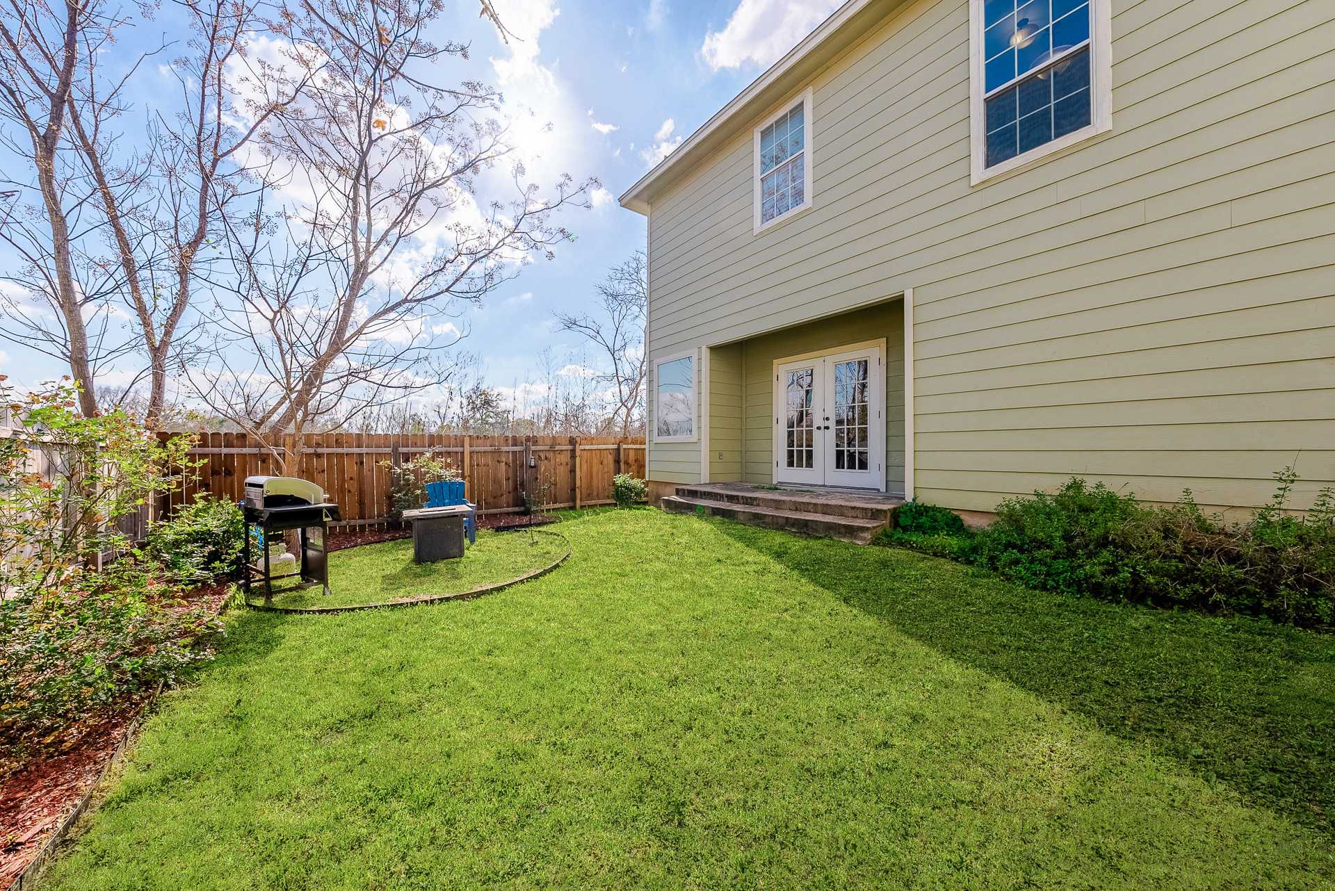 Private outdoor garden 