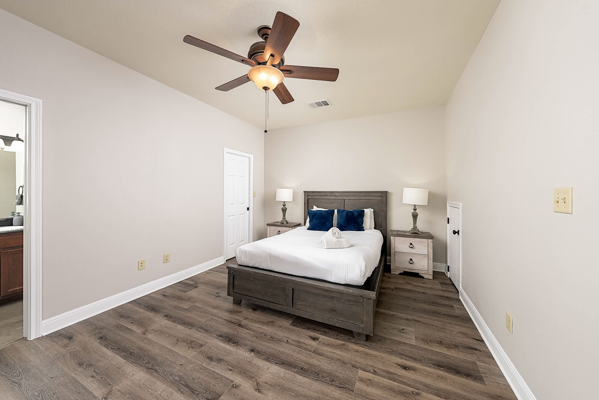 Queen bedroom with ensuite