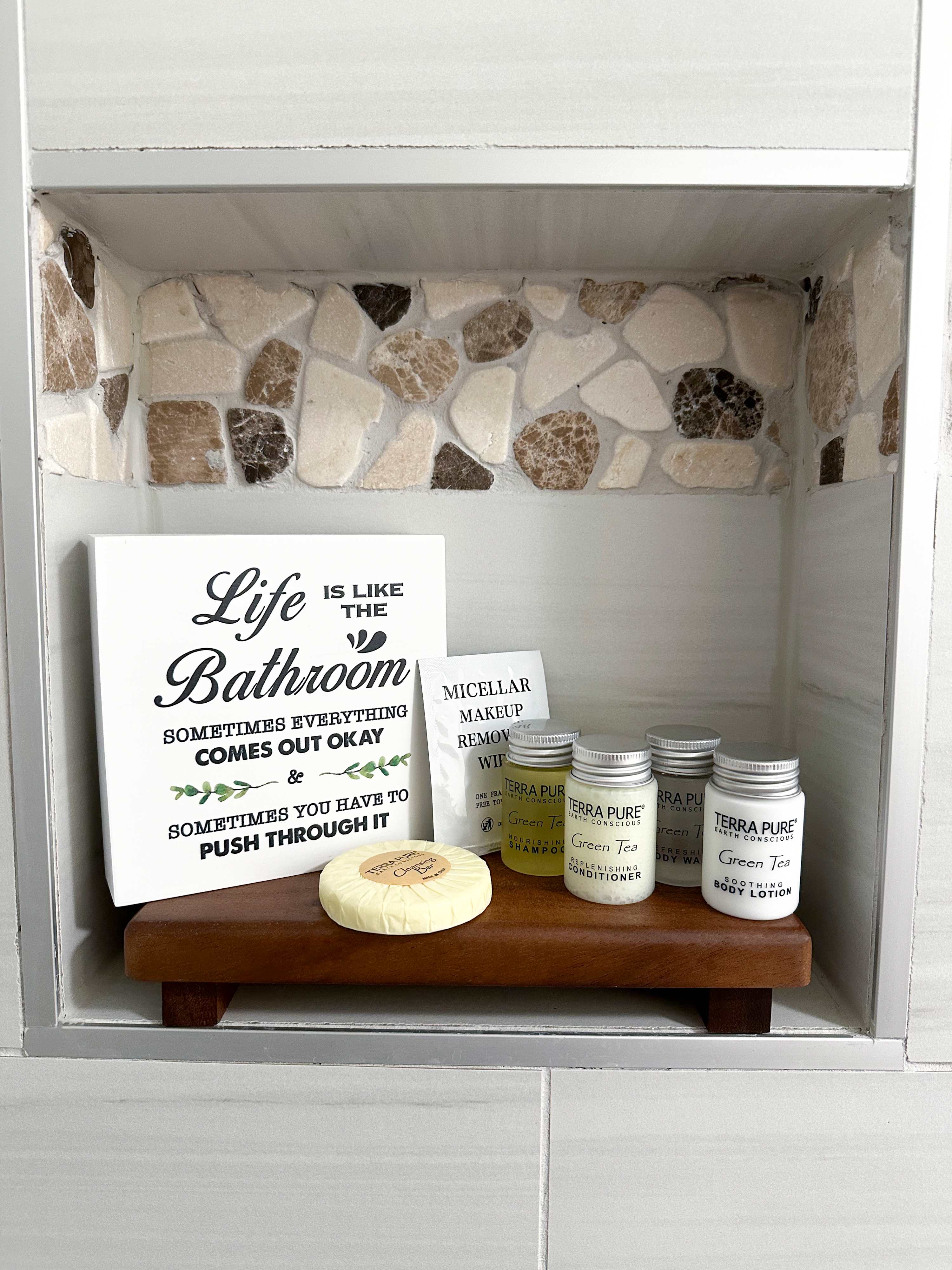 We provide luxurious amenities to get your trip started off right.