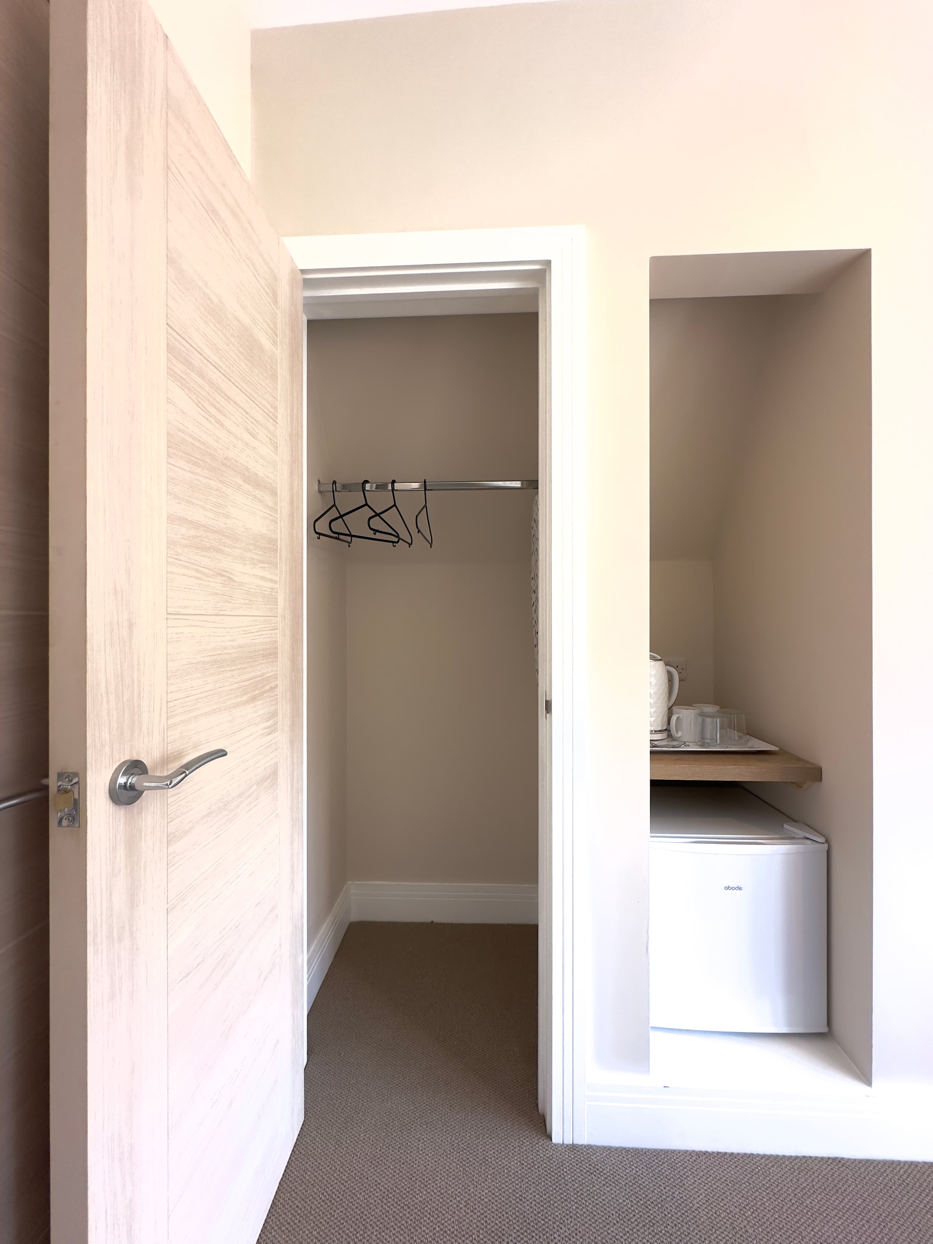 Comfortable Family Room with Double & Single Bed - Photo 19