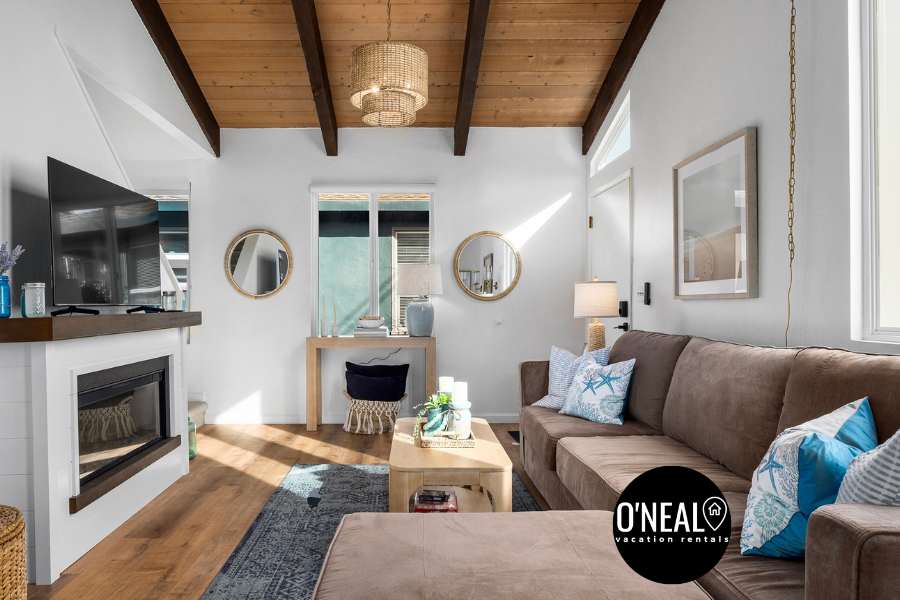 3 Bedroom Home - 6 min walk to BEACH — Santa Cruz, CA — vacation rental