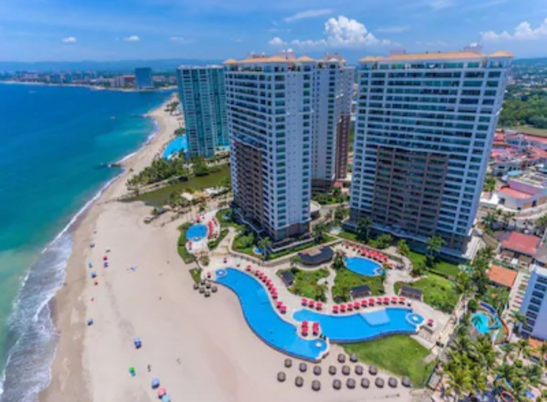 Grand Venetian Oceanview Condo steps to beach — Puerto Vallarta, Jalisco — vacation rental