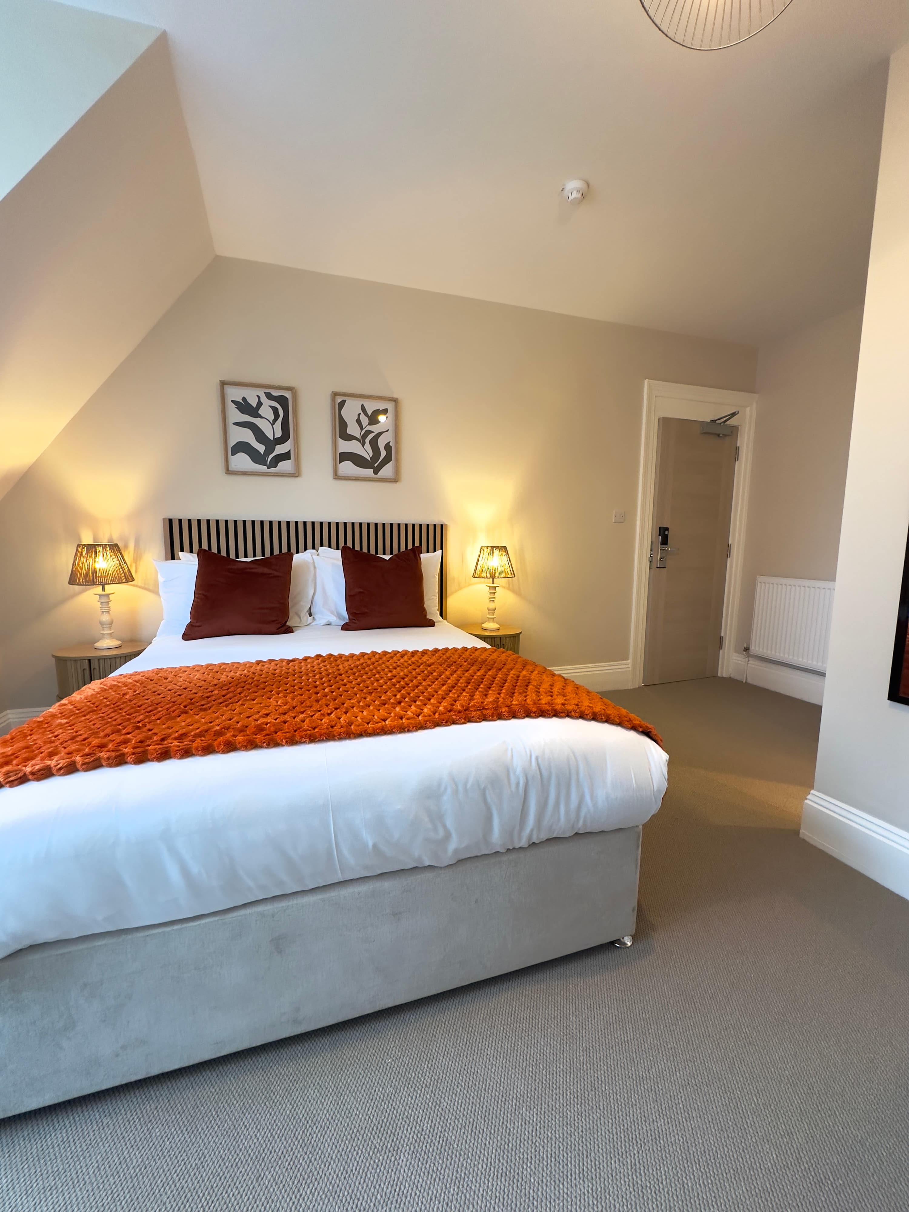Stylish Double Room near the Sea