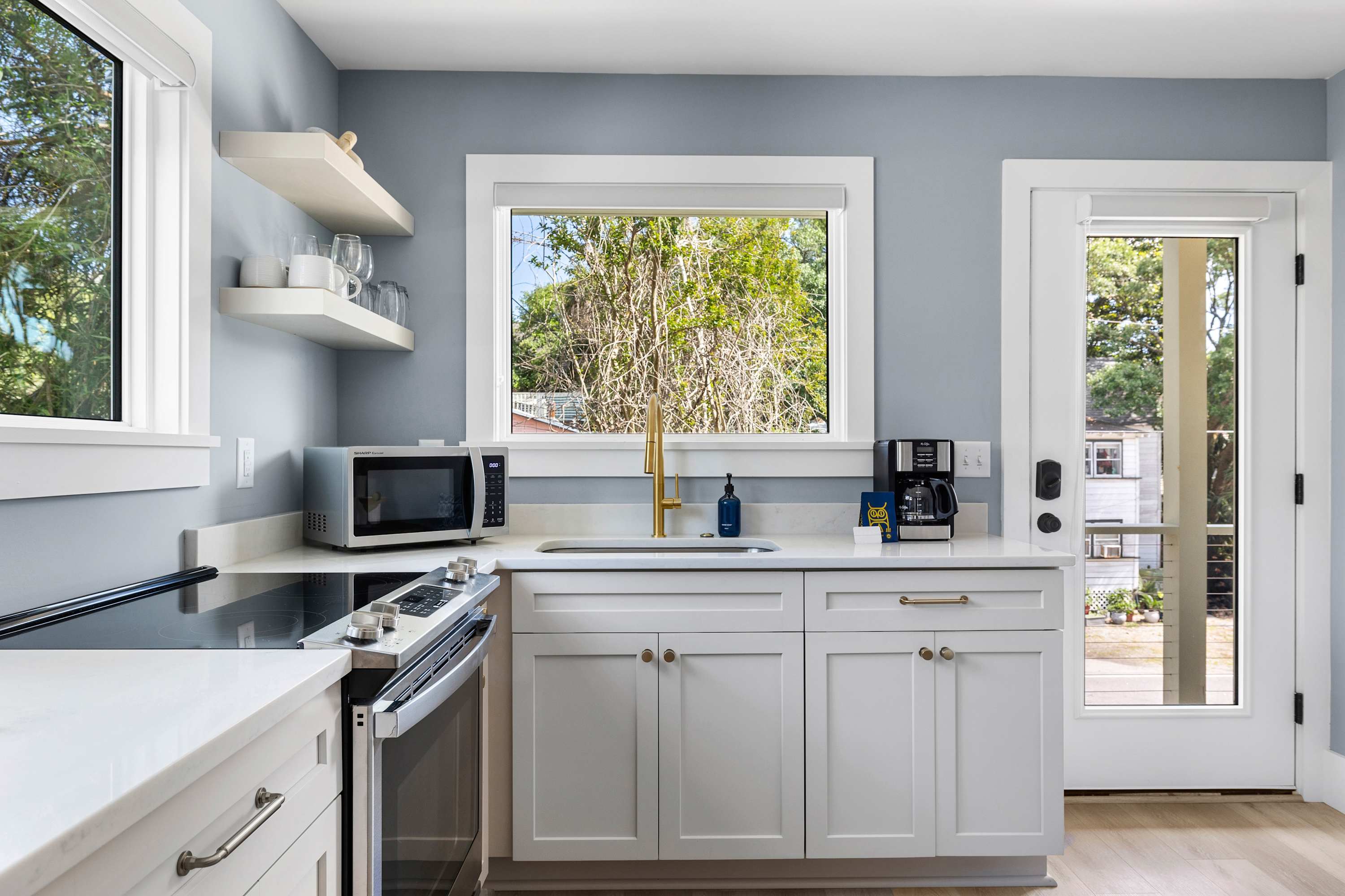 Fully equipped kitchen with everything you need to cook a meal!