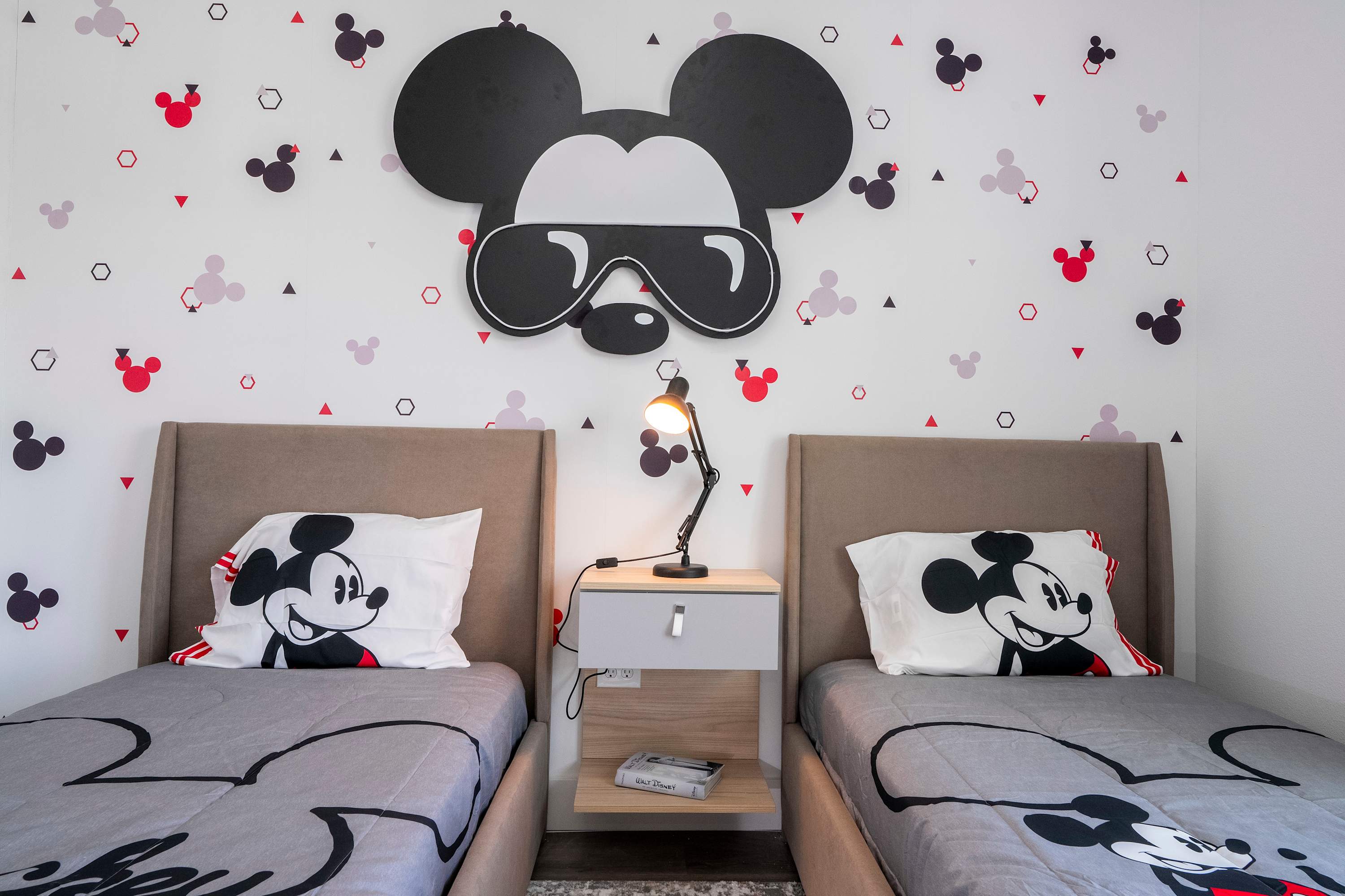 Charming Getaway Near Disney
