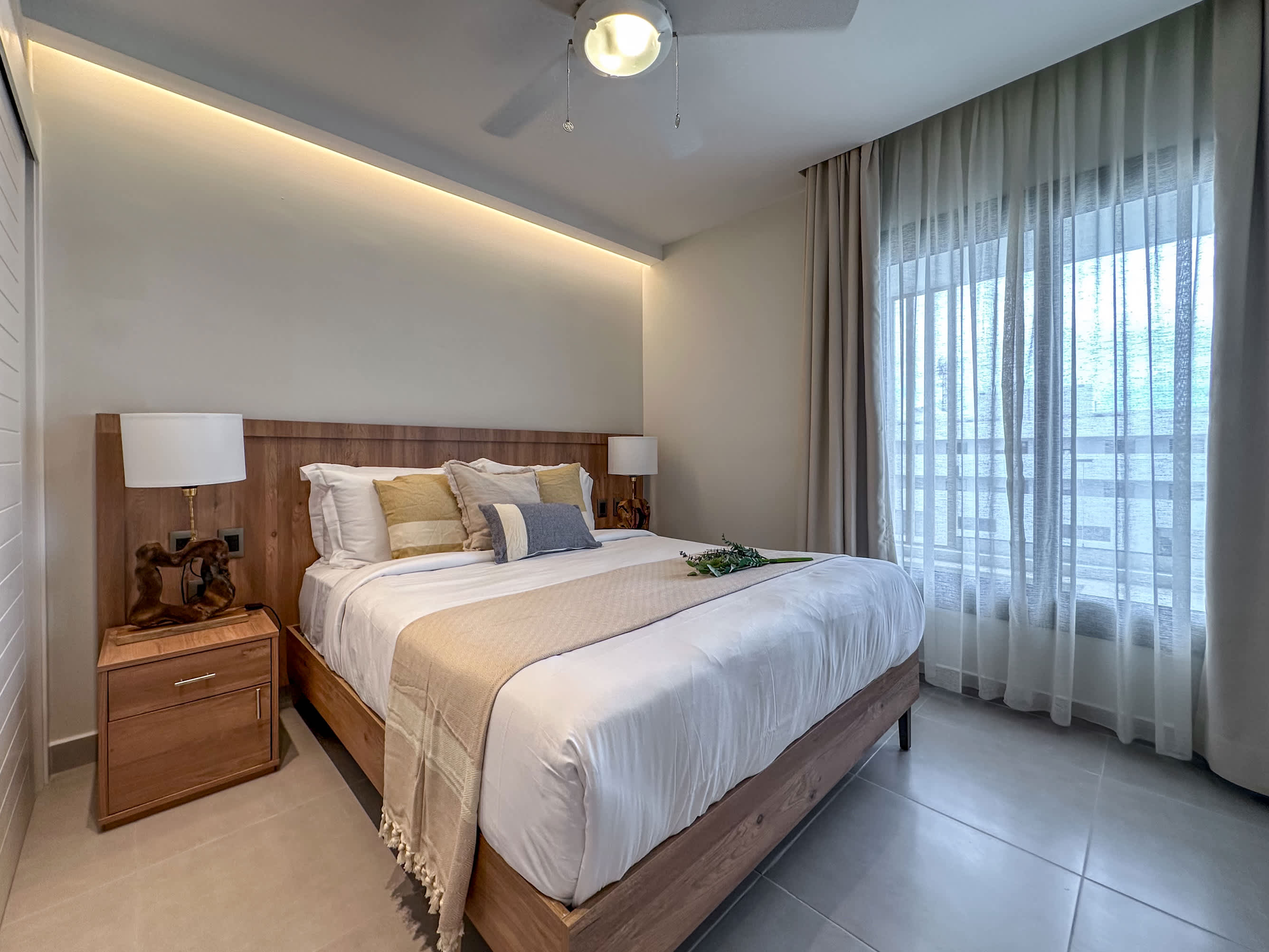 Fantastic new beach condo w/ private Picuzzi