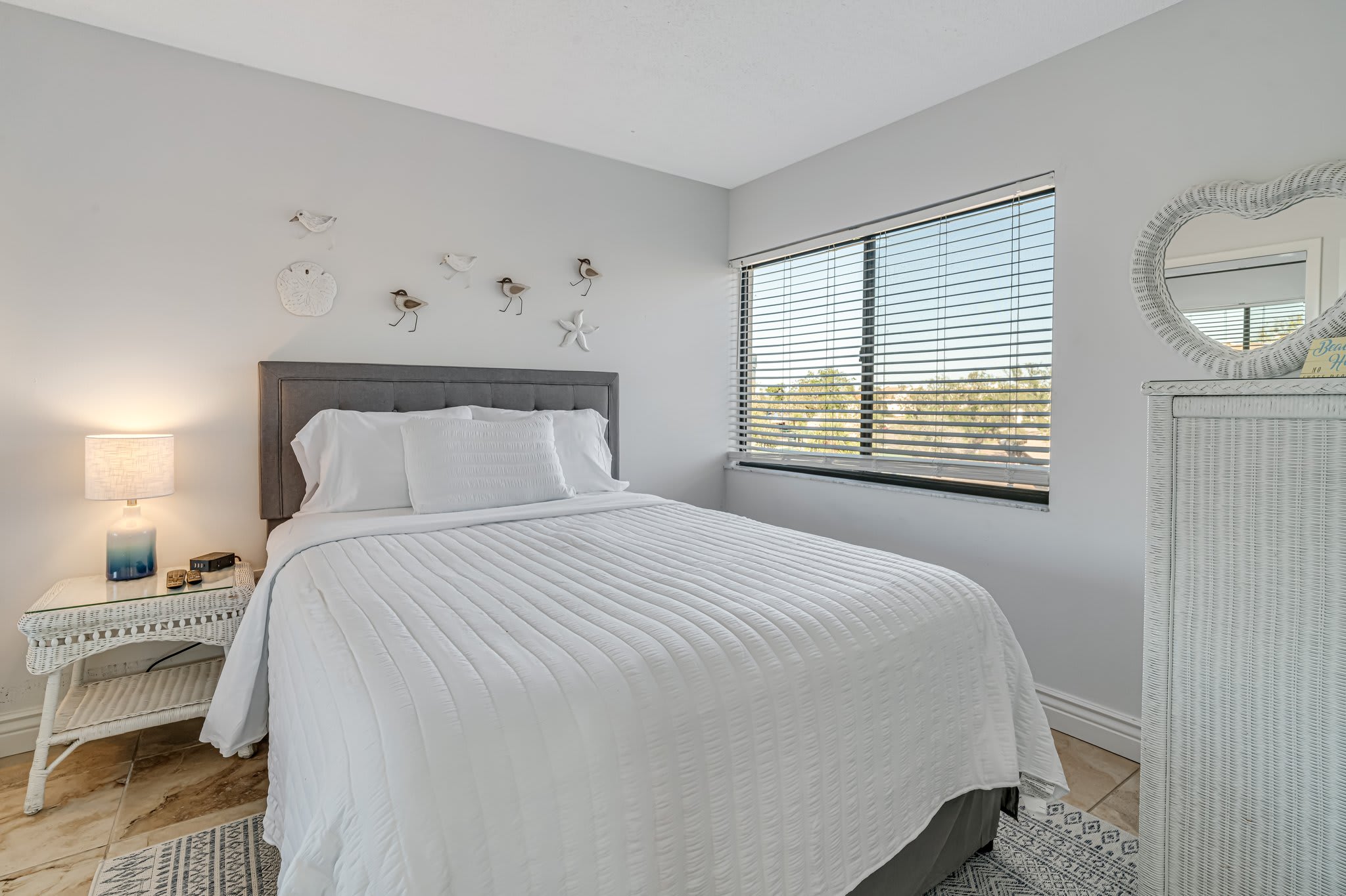 Lagoon-View Resort Unit in Siesta Key