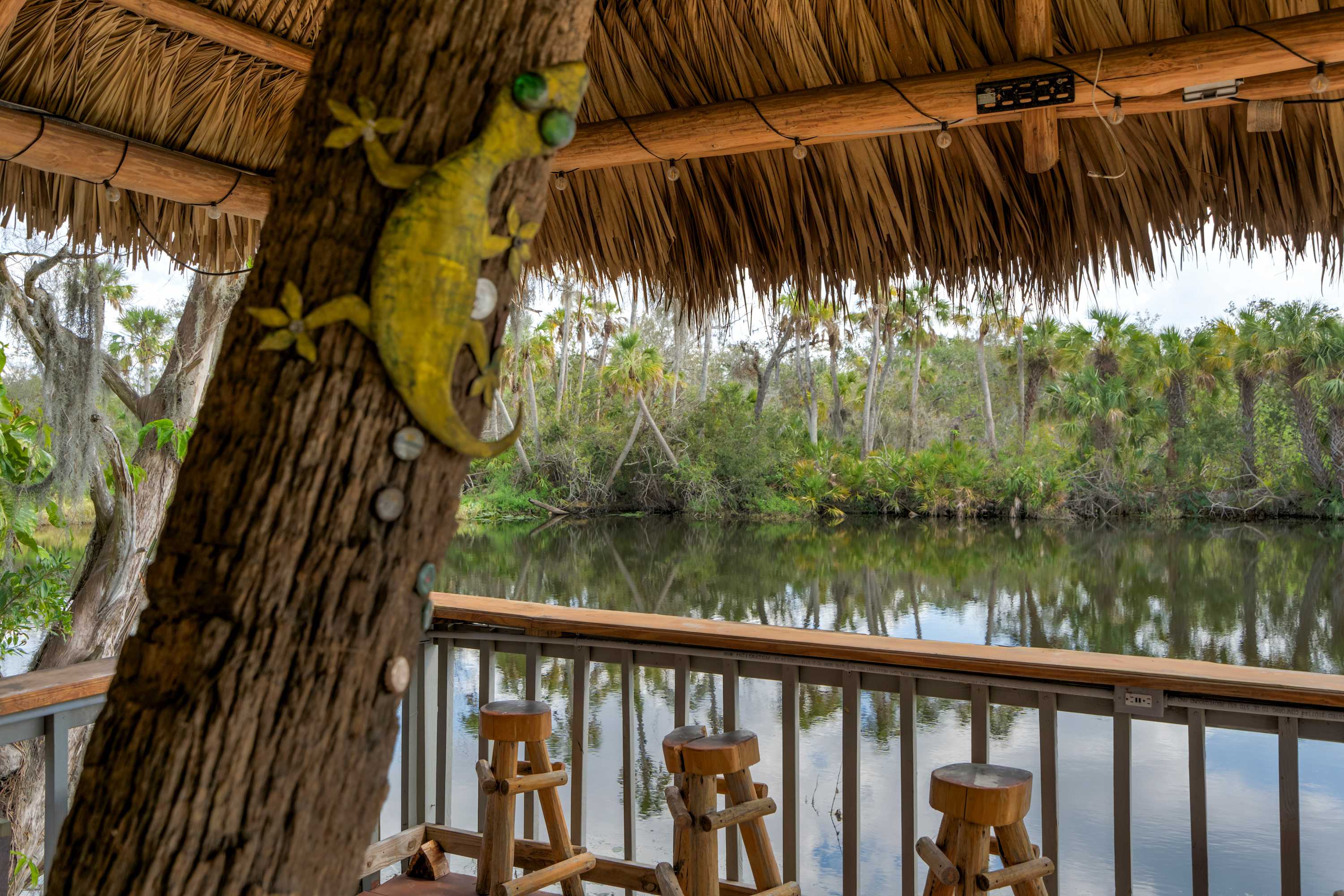 Riverside Breeze! Tropical Retreat w Tiki Hut — Bradenton, FL — vacation rental