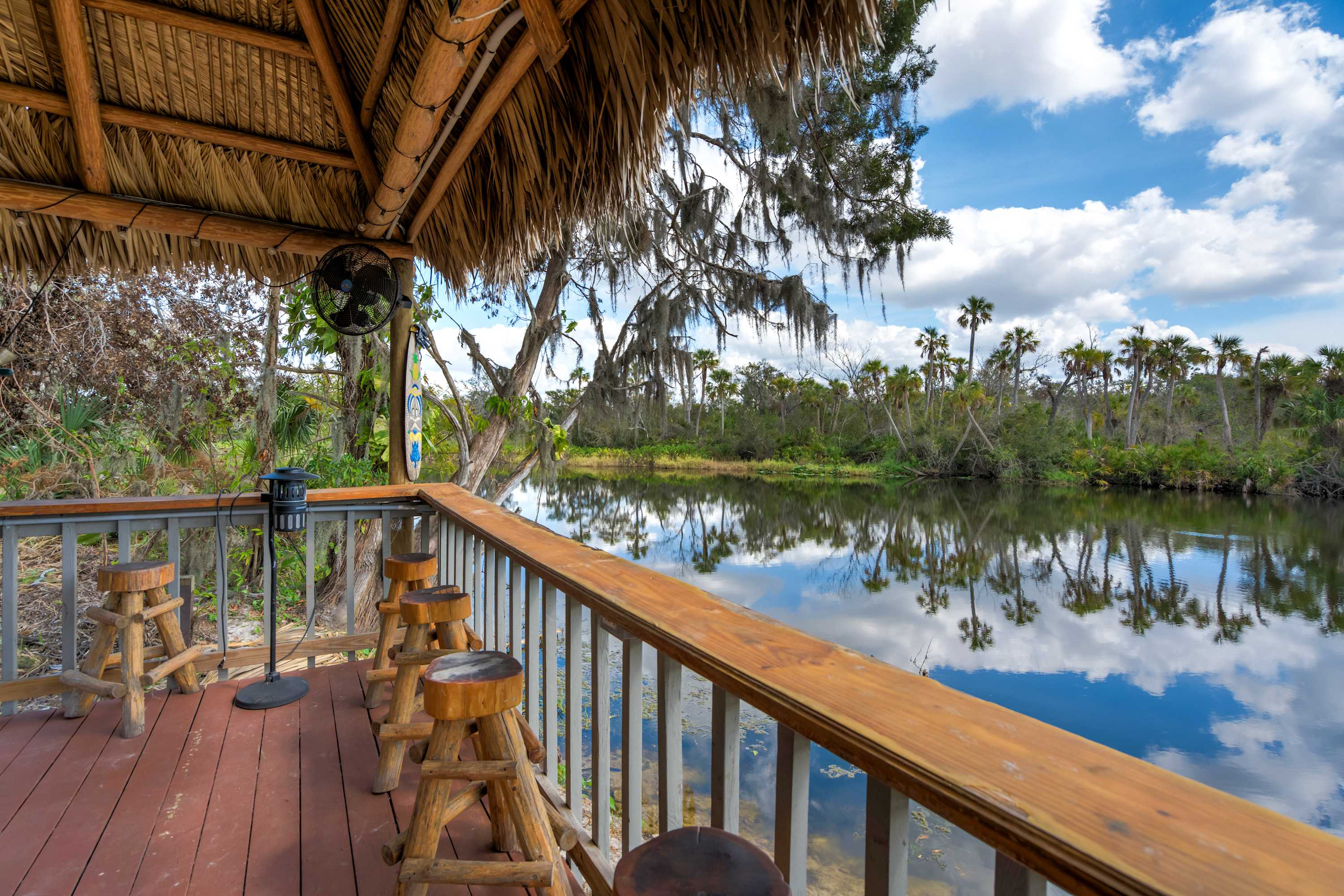 Riverside Hut! Cozy Getaway w/ Tiki Hut & Firepit — Bradenton, FL — vacation rental