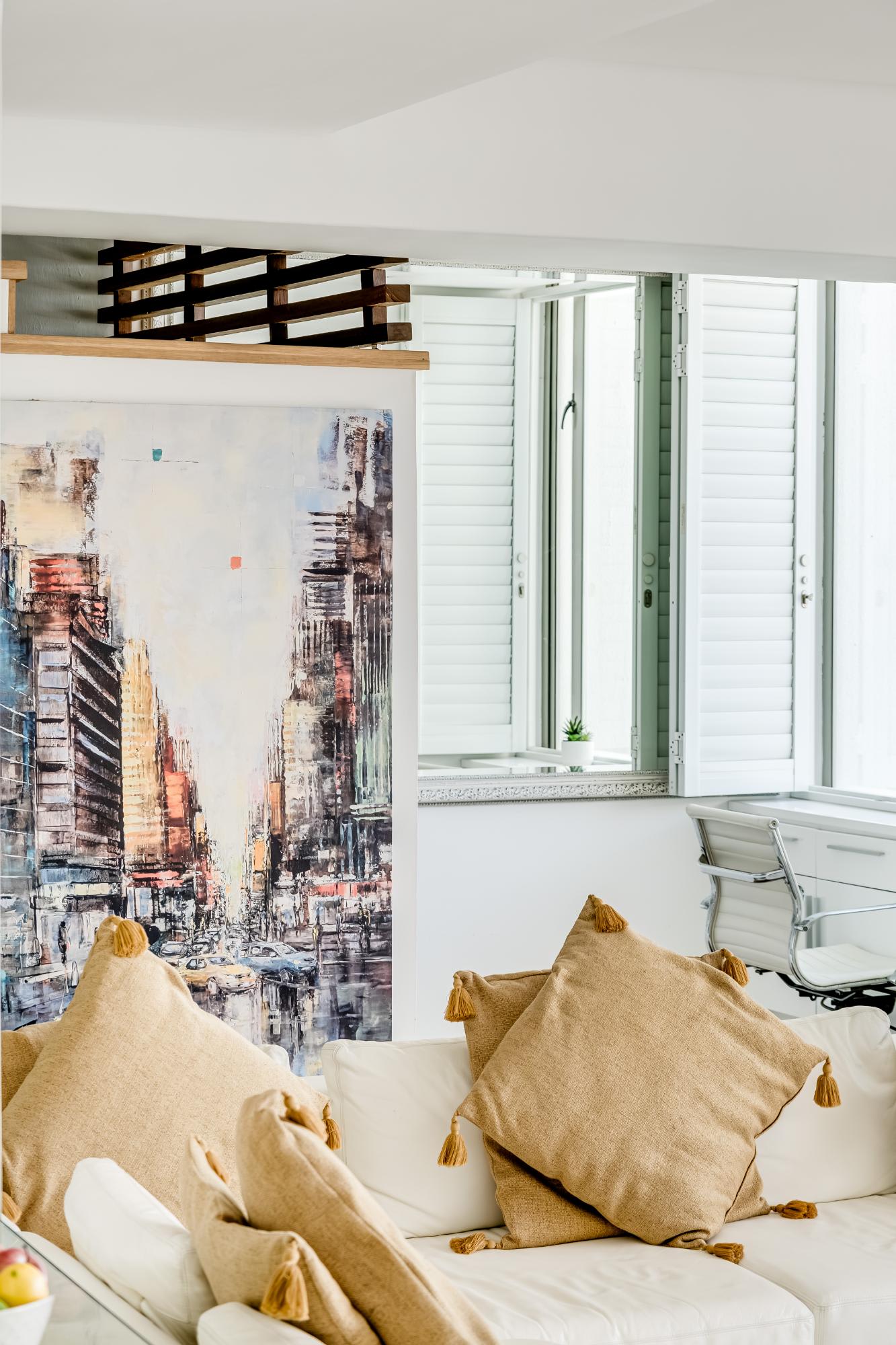 Villa Bleu Blanc in Camps Bay with Pool and Views 8