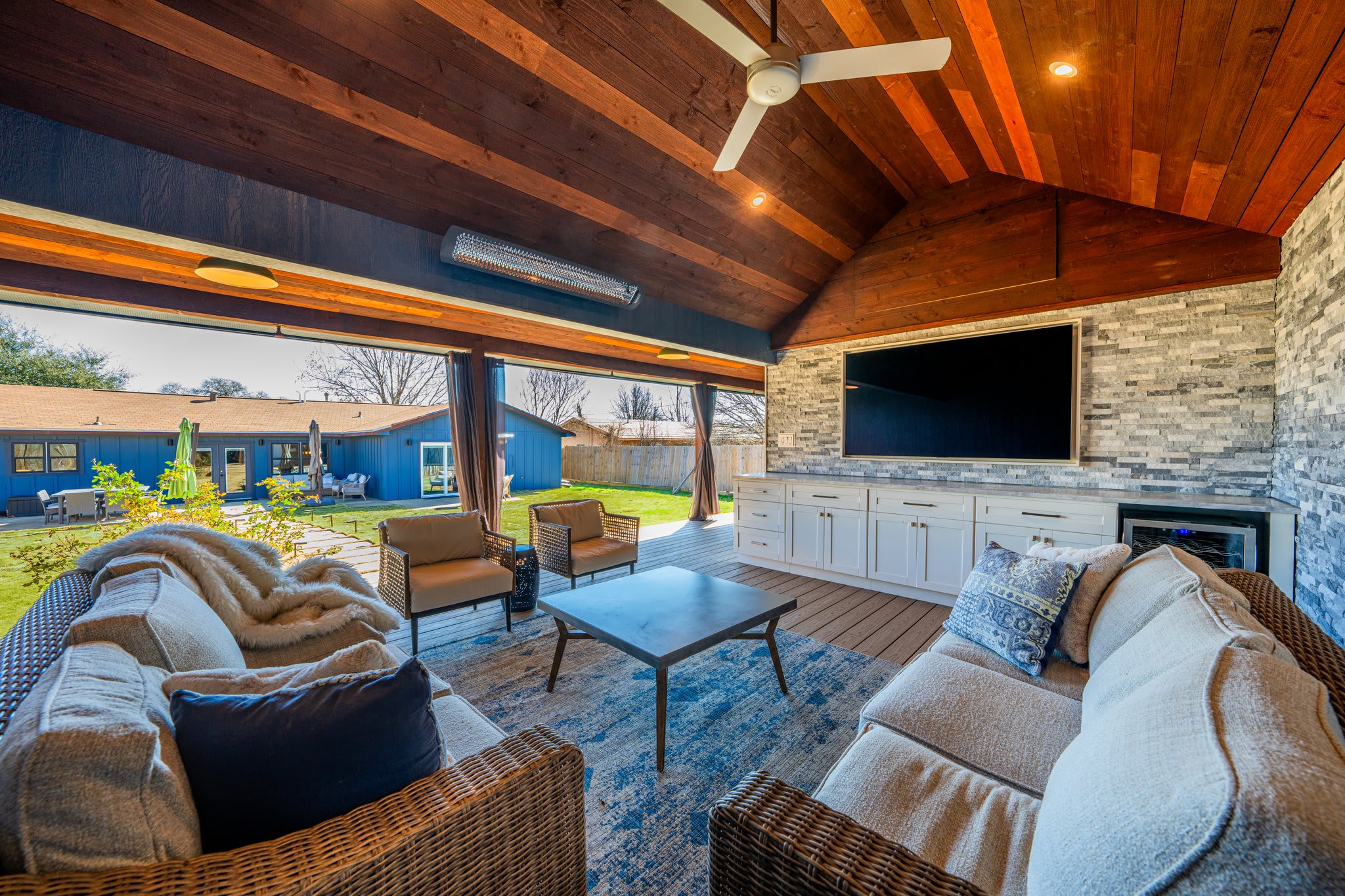 Das Blaue Haus - Close to wine route — Fredericksburg, TX — vacation rental