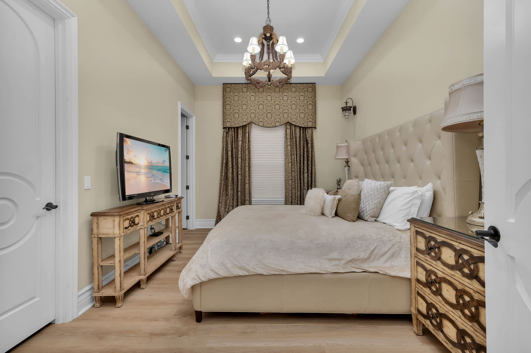 Spacious retreat w/ pool & hot tub