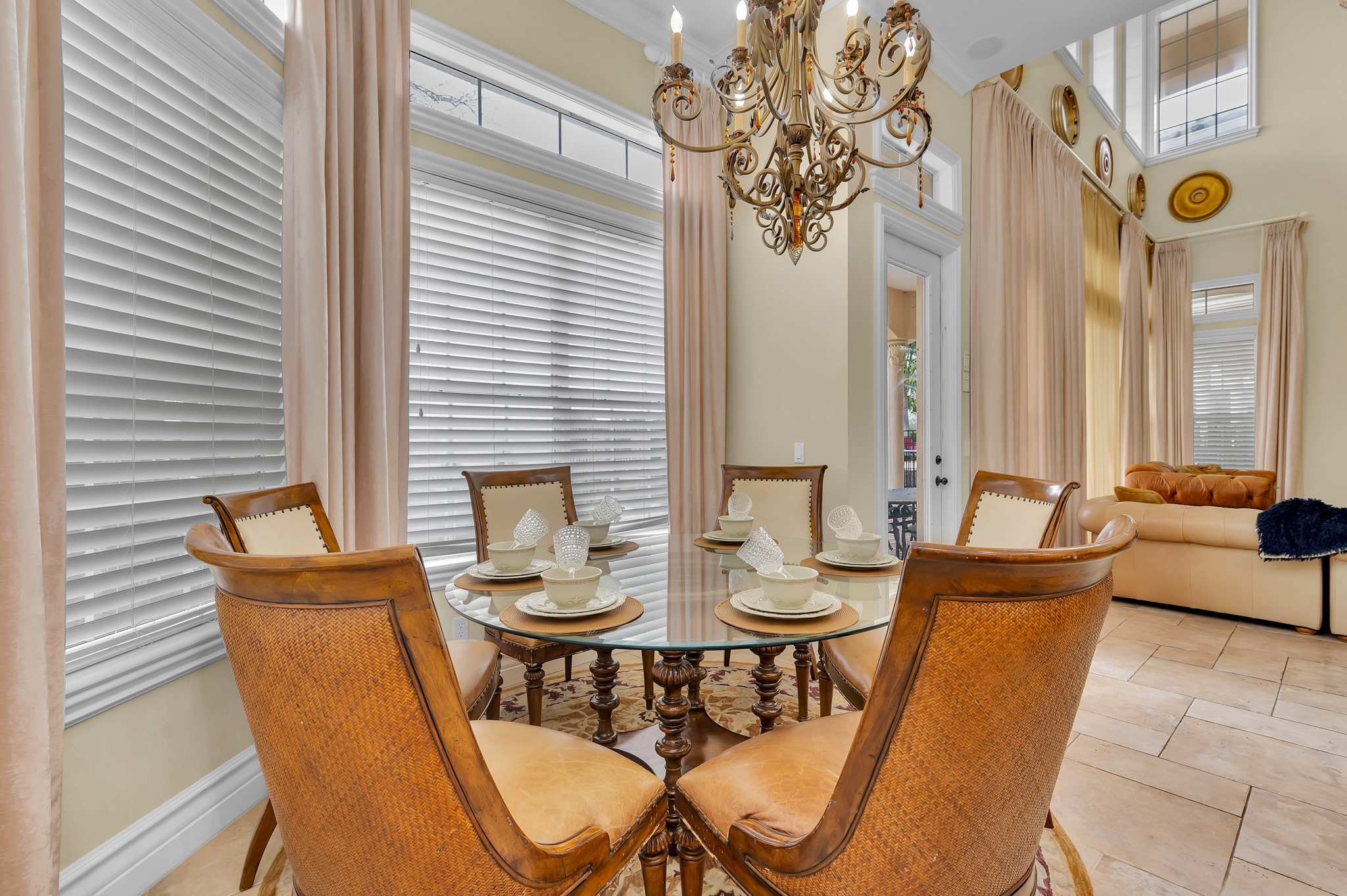 Elegance served daily.