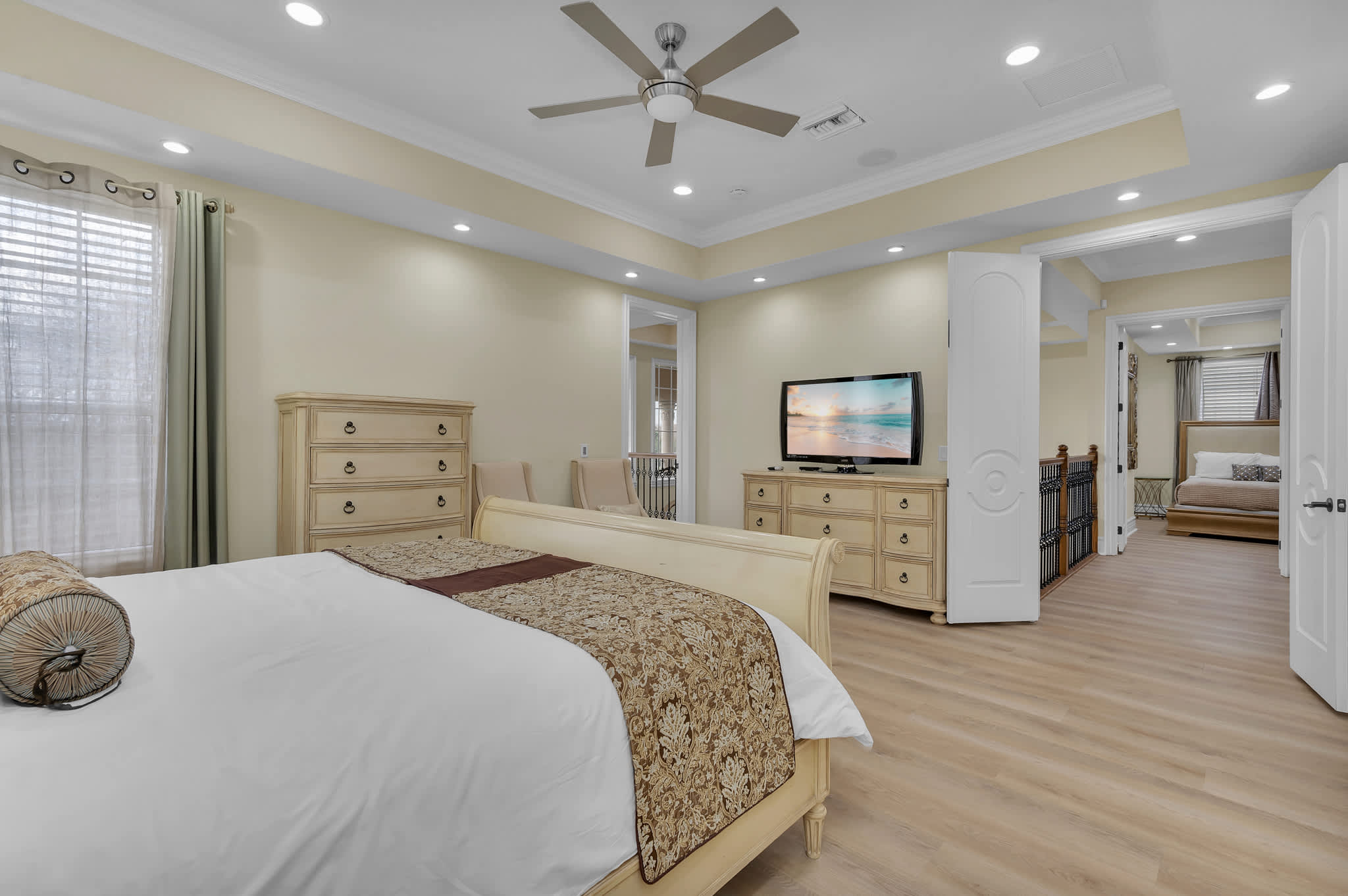 Spacious retreat w/ pool & hot tub